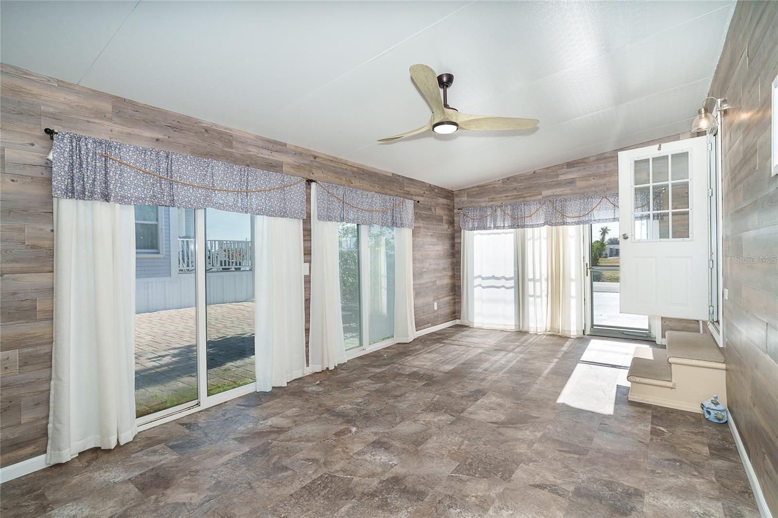 1320 SEAGULL DR