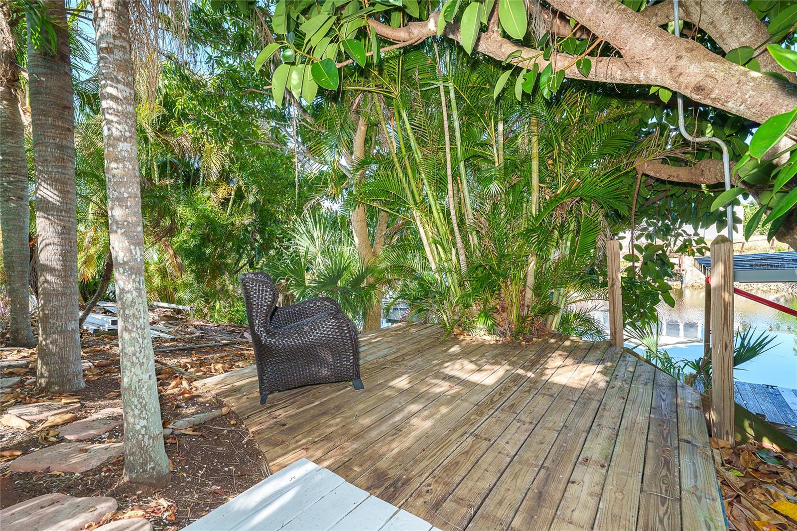 1320 SEAGULL DR