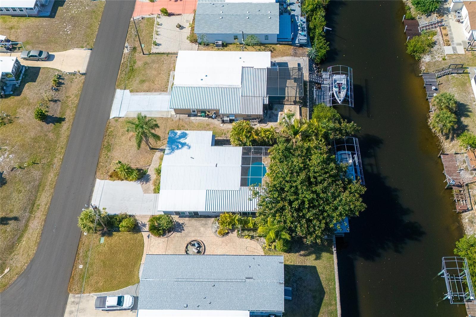 1320 SEAGULL DR
