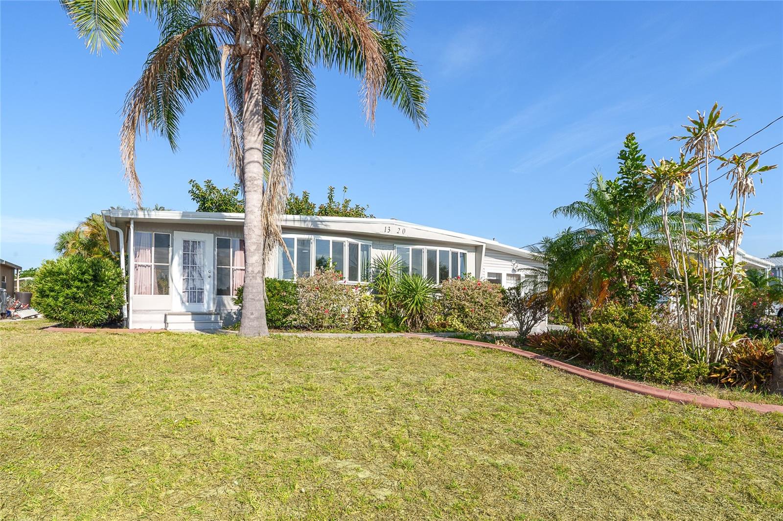 1320 SEAGULL DR