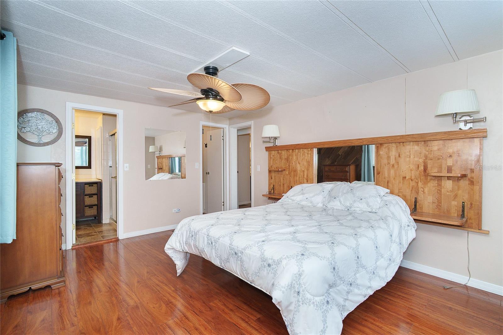 1320 SEAGULL DR
