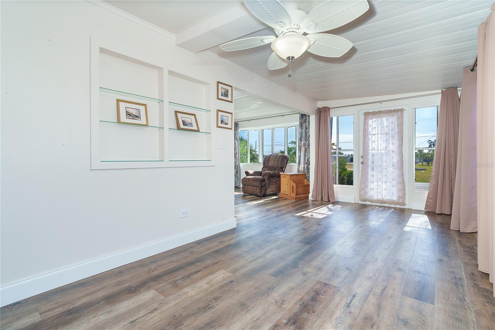 1320 SEAGULL DR