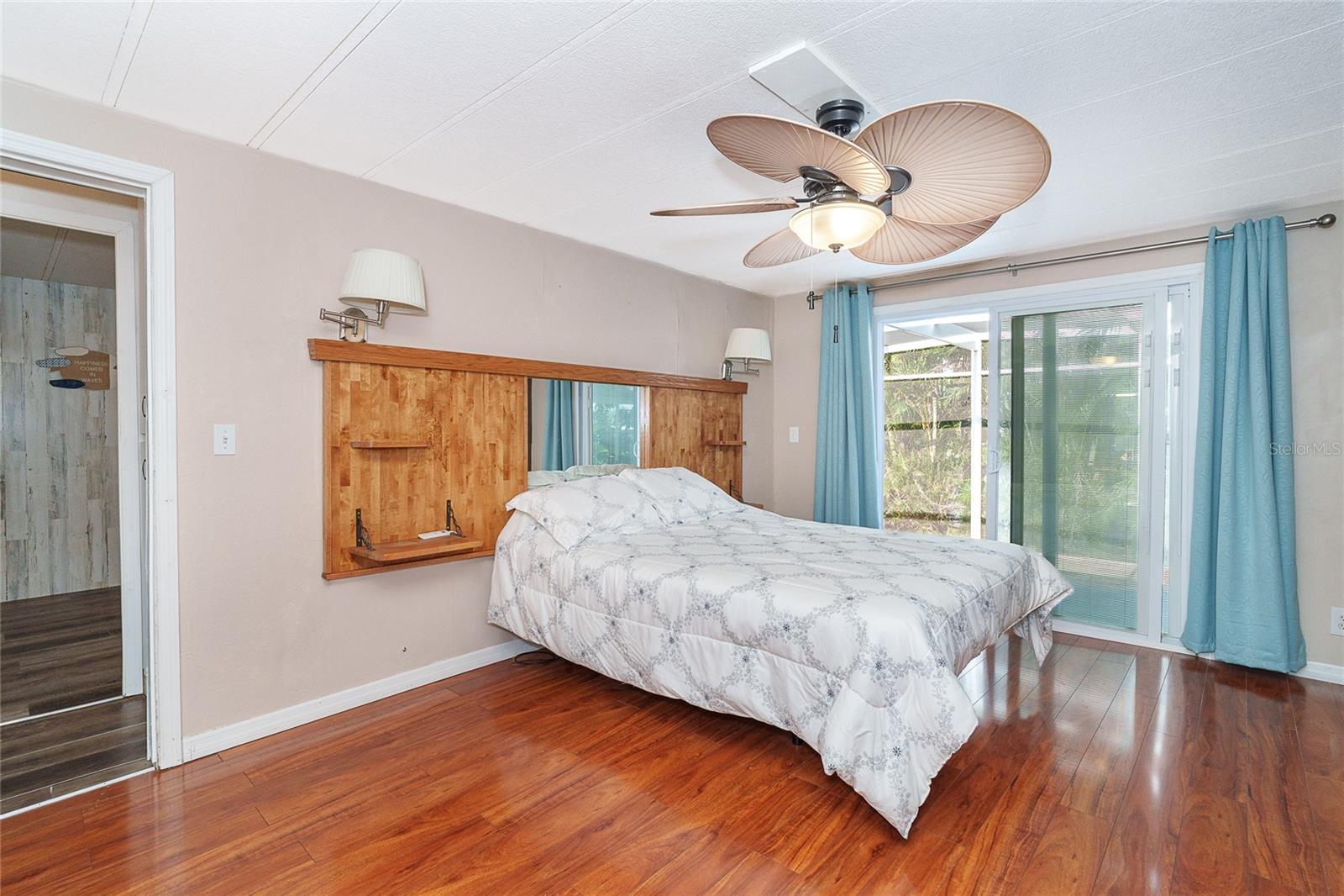 1320 SEAGULL DR