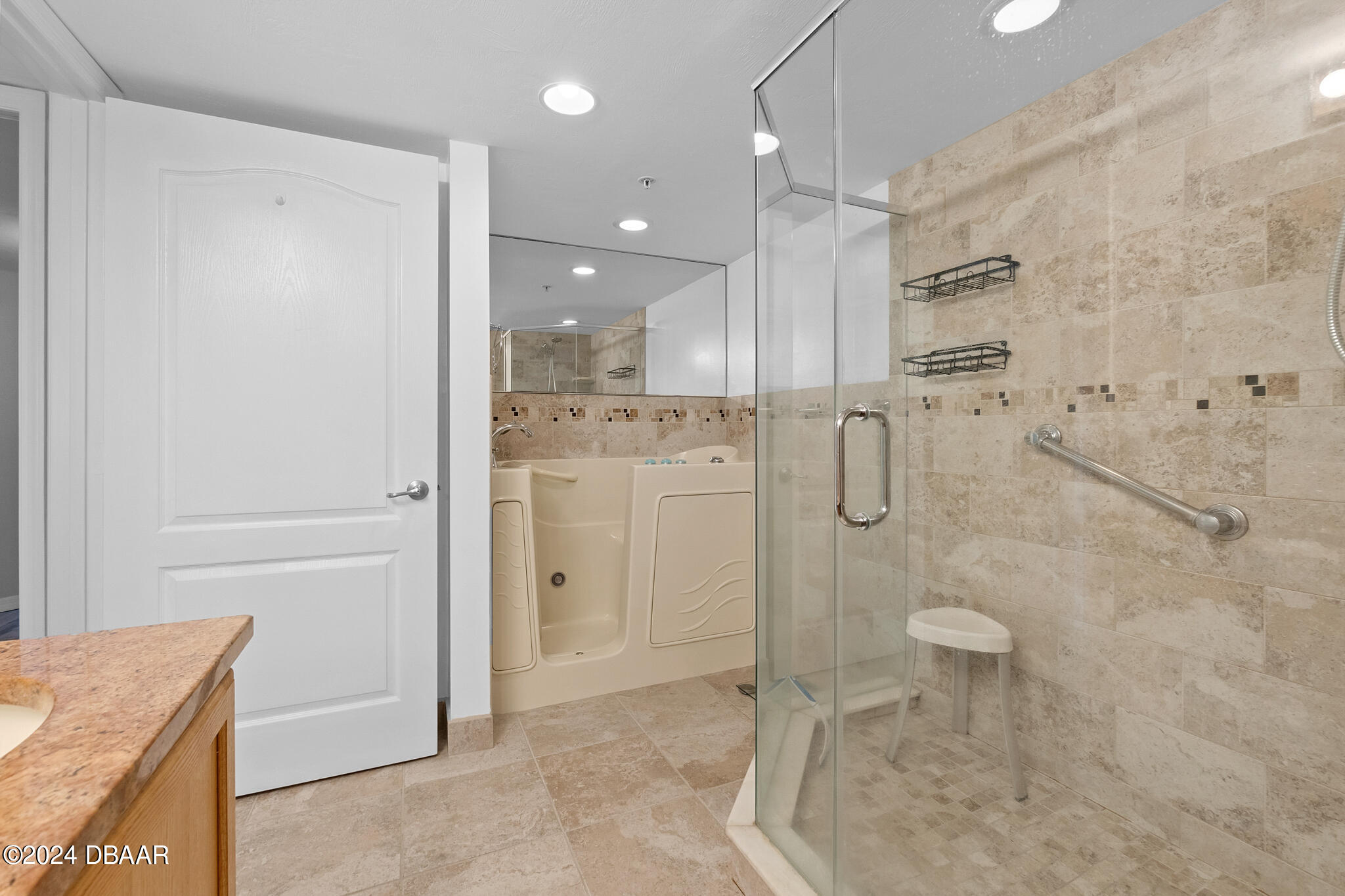 2937 S Atlantic Avenue Unit: 209