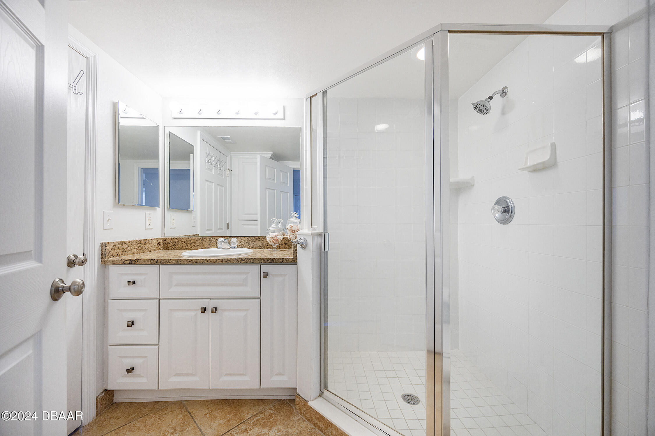 3311 S Atlantic Avenue, 802