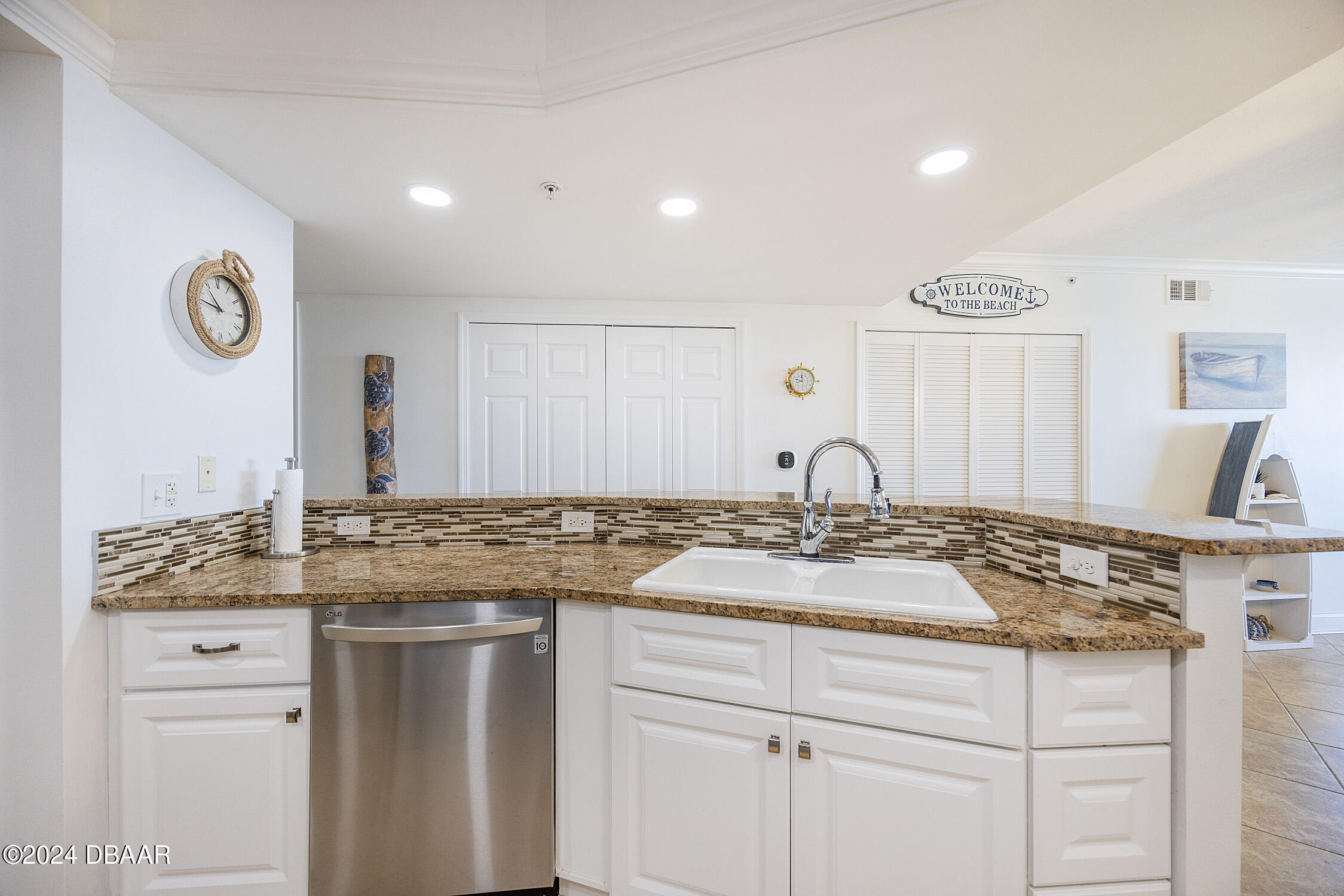 3311 S Atlantic Avenue, 802