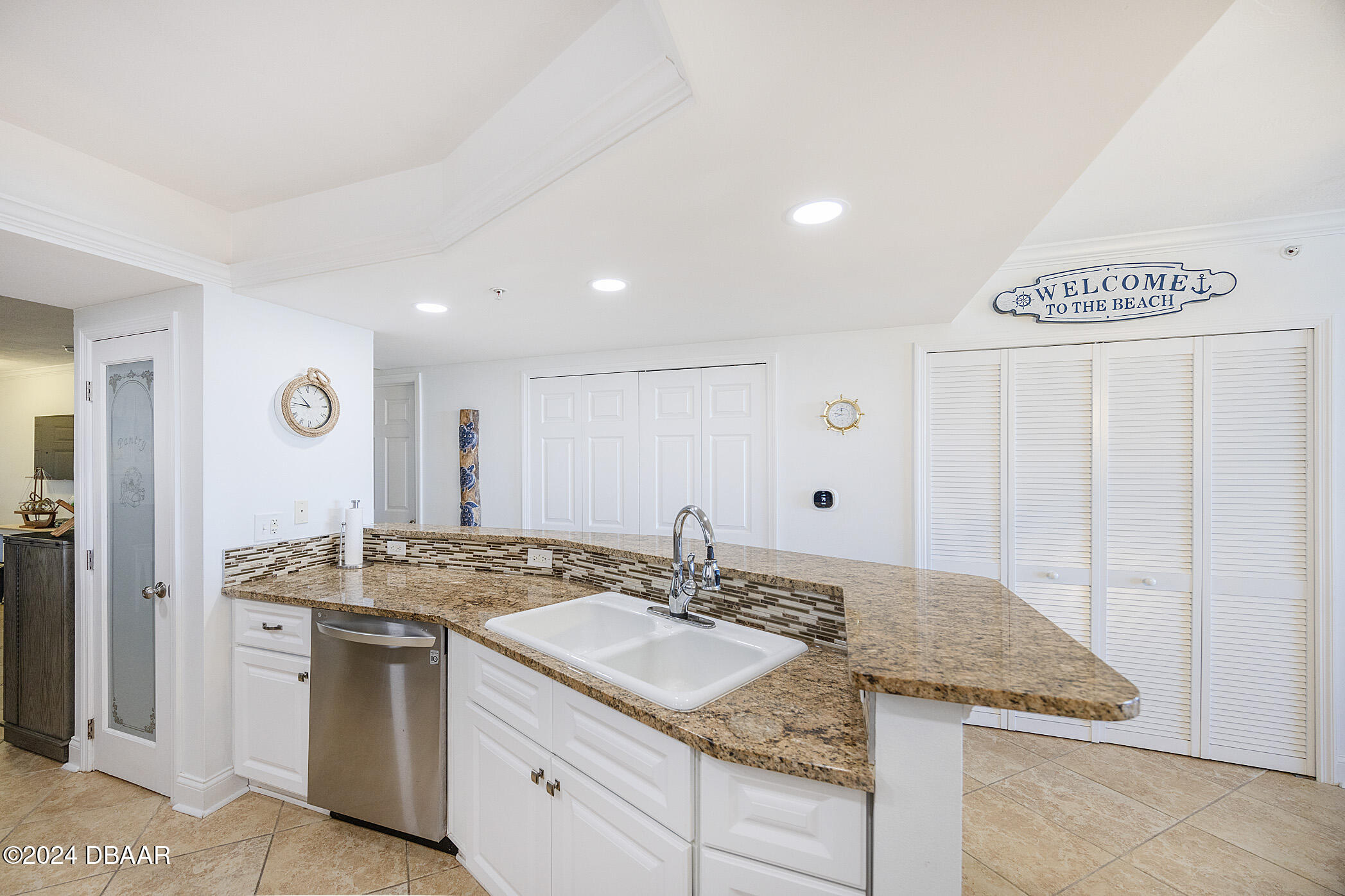 3311 S Atlantic Avenue, 802