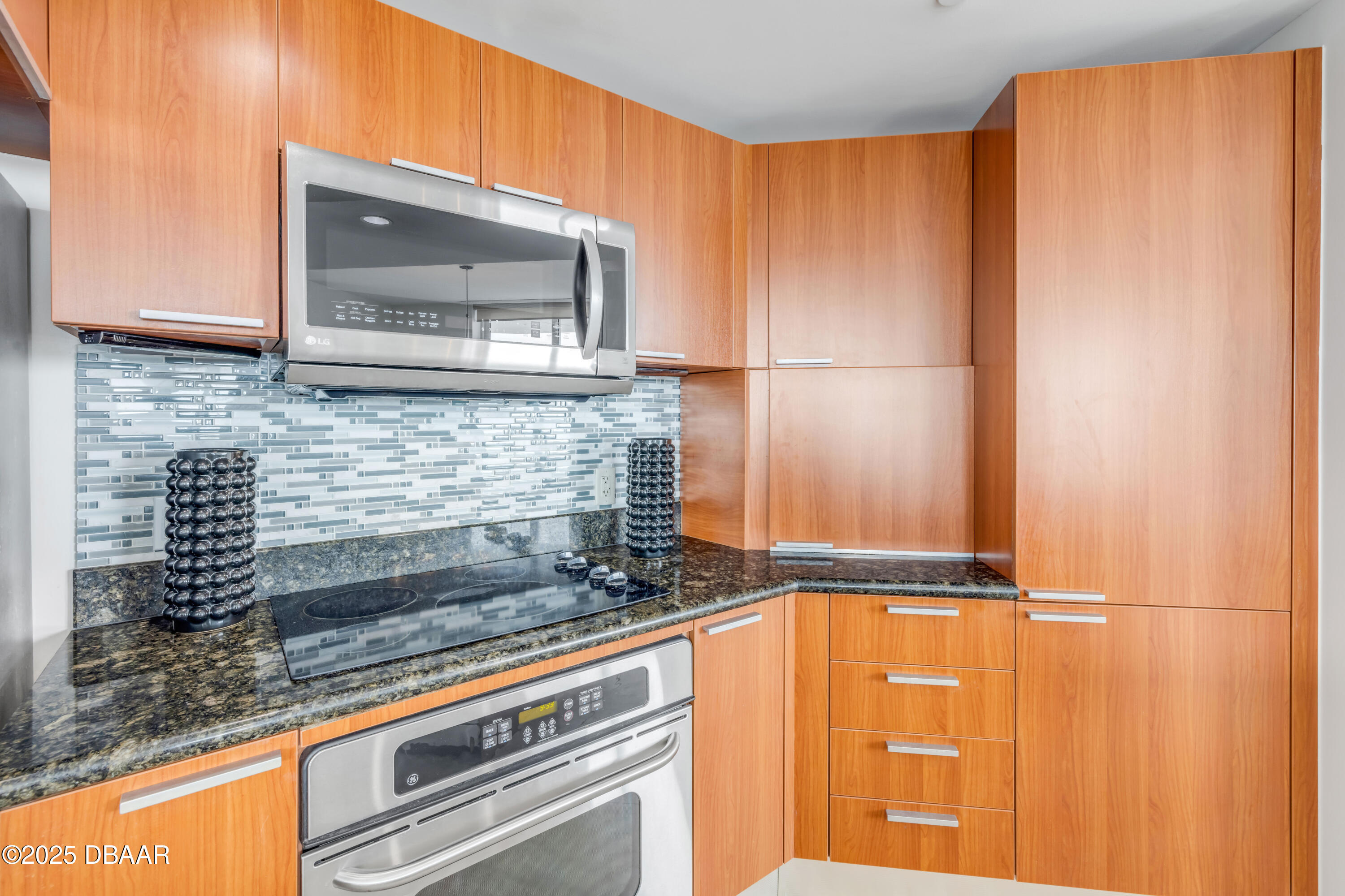 231 Riverside Drive Unit: 1001