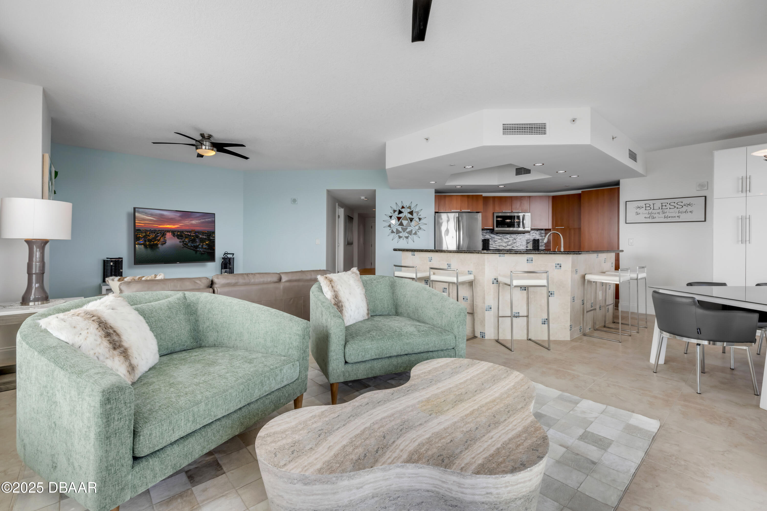 231 Riverside Drive Unit: 1001