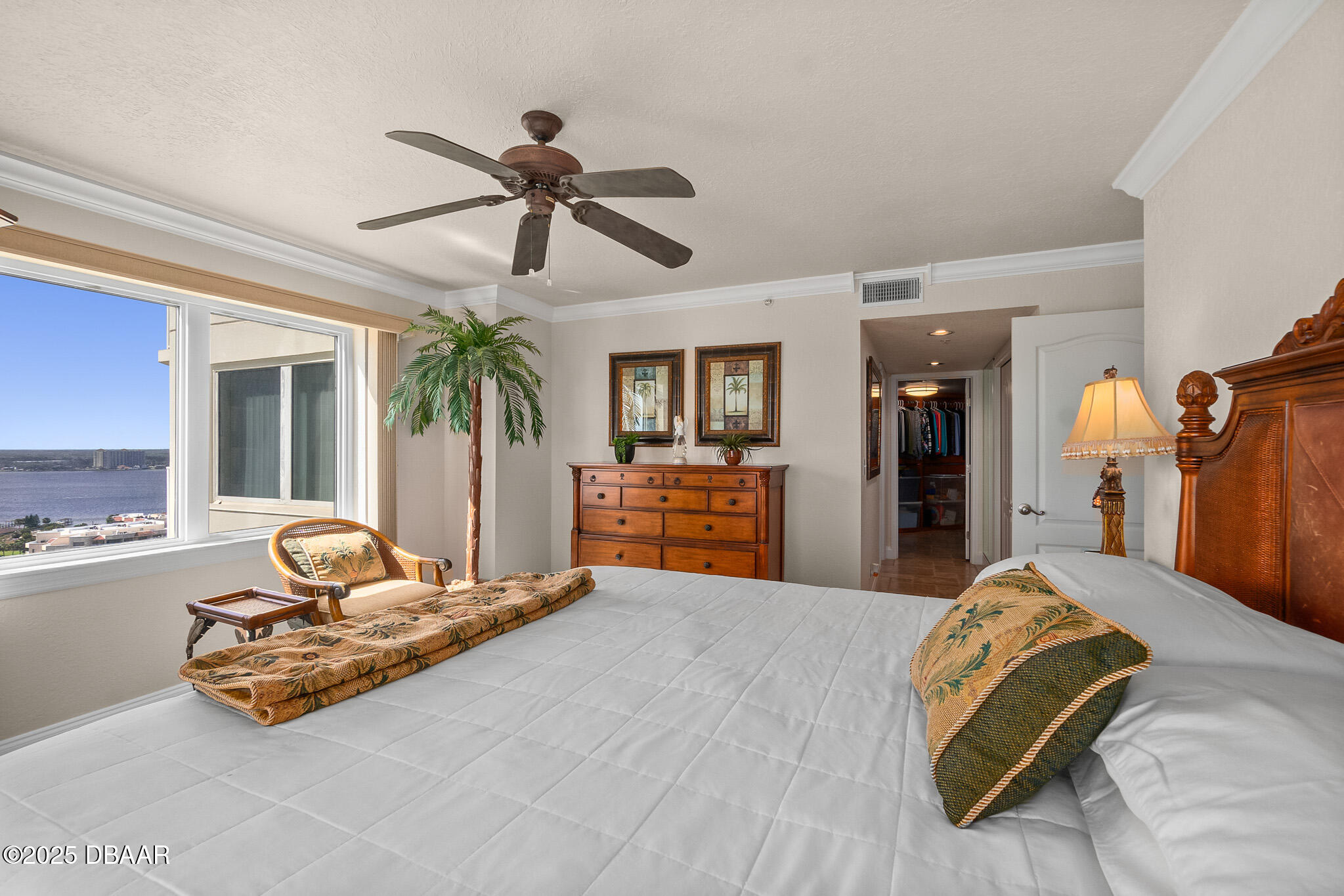 2937 S Atlantic Avenue Unit: 1907