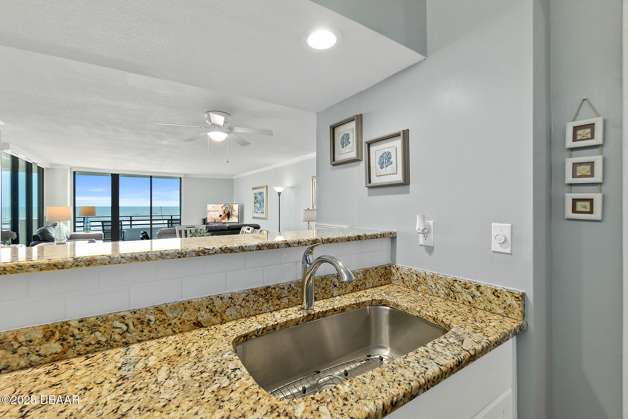 1420 N Atlantic Avenue Unit: 202