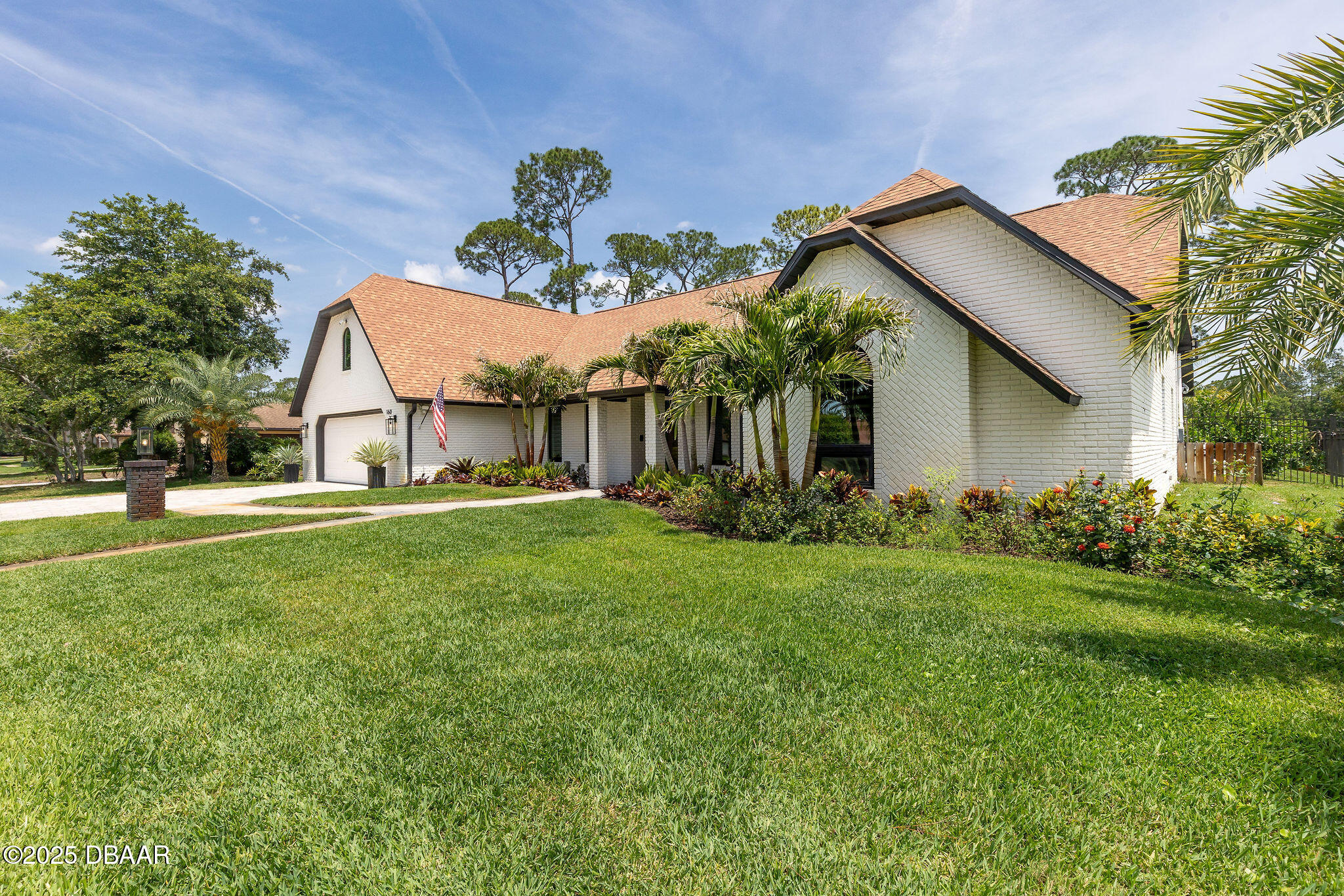 160 Point O Woods Drive