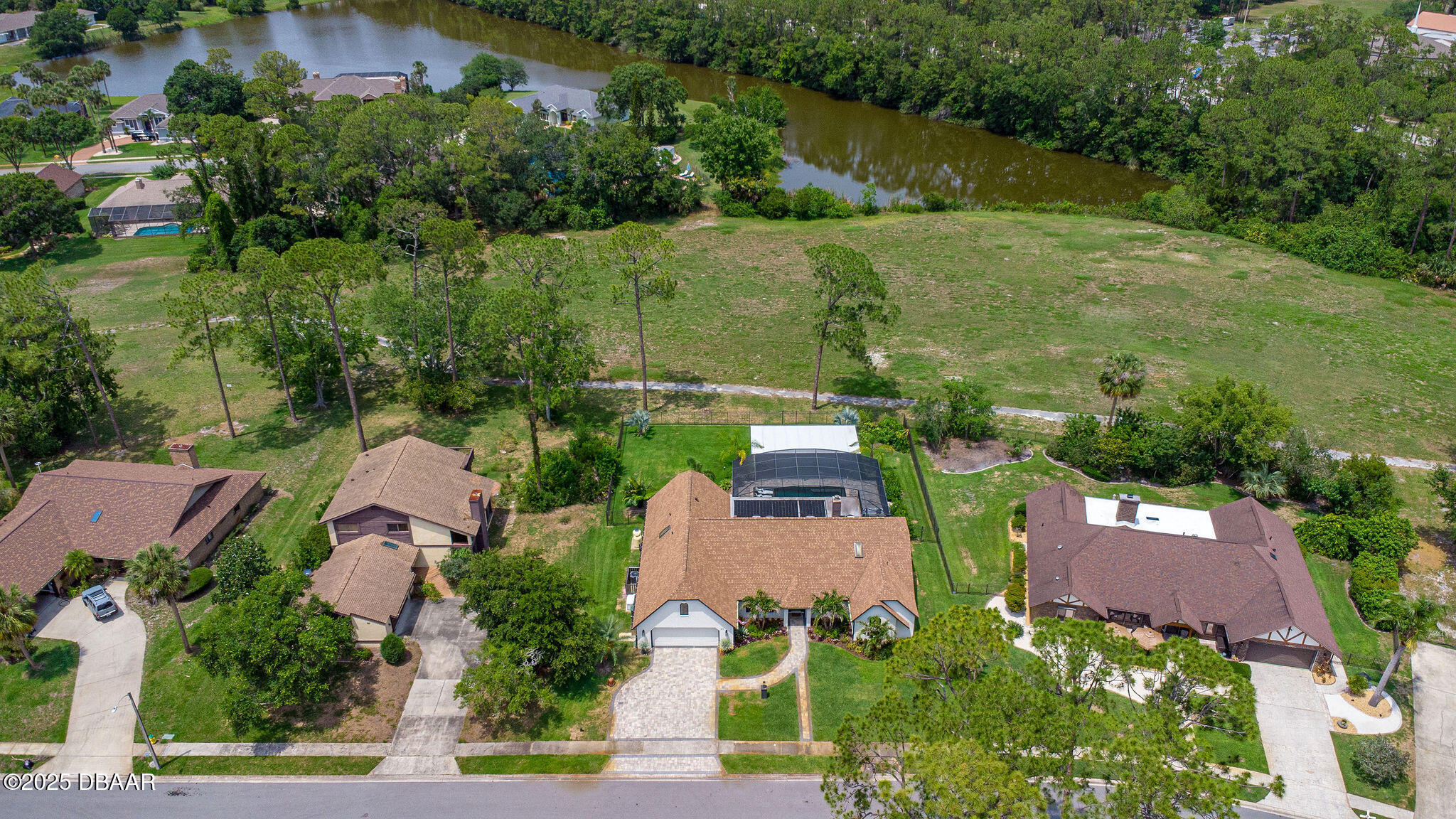 160 Point O Woods Drive