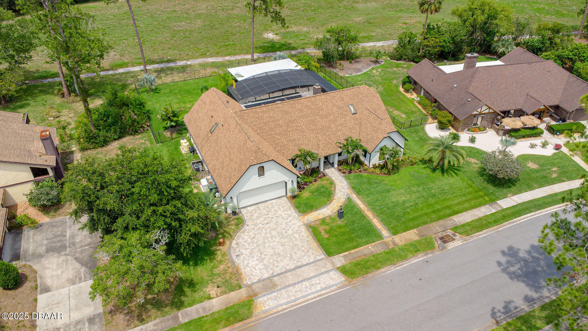 160 Point O Woods Drive