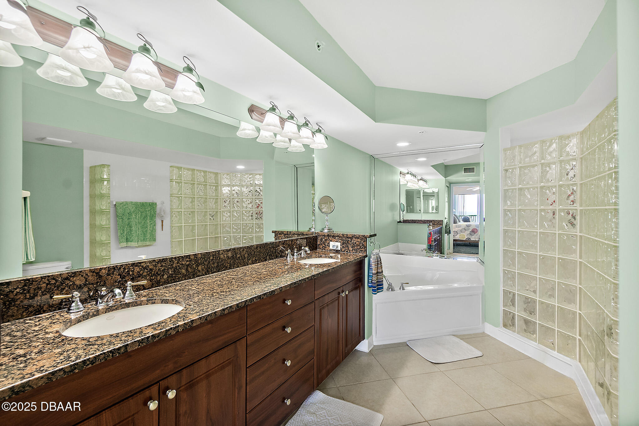 3315 S Atlantic Avenue Unit: 1605