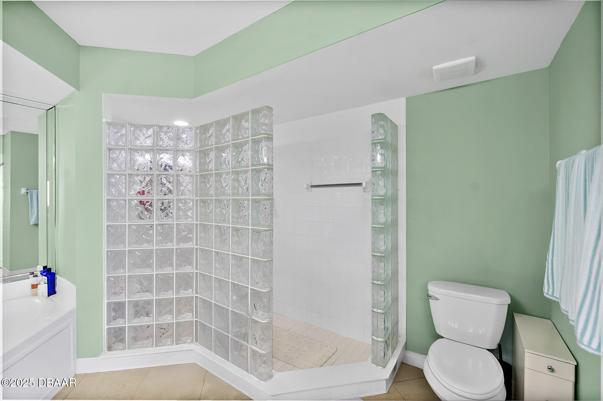 3315 S Atlantic Avenue Unit: 1605