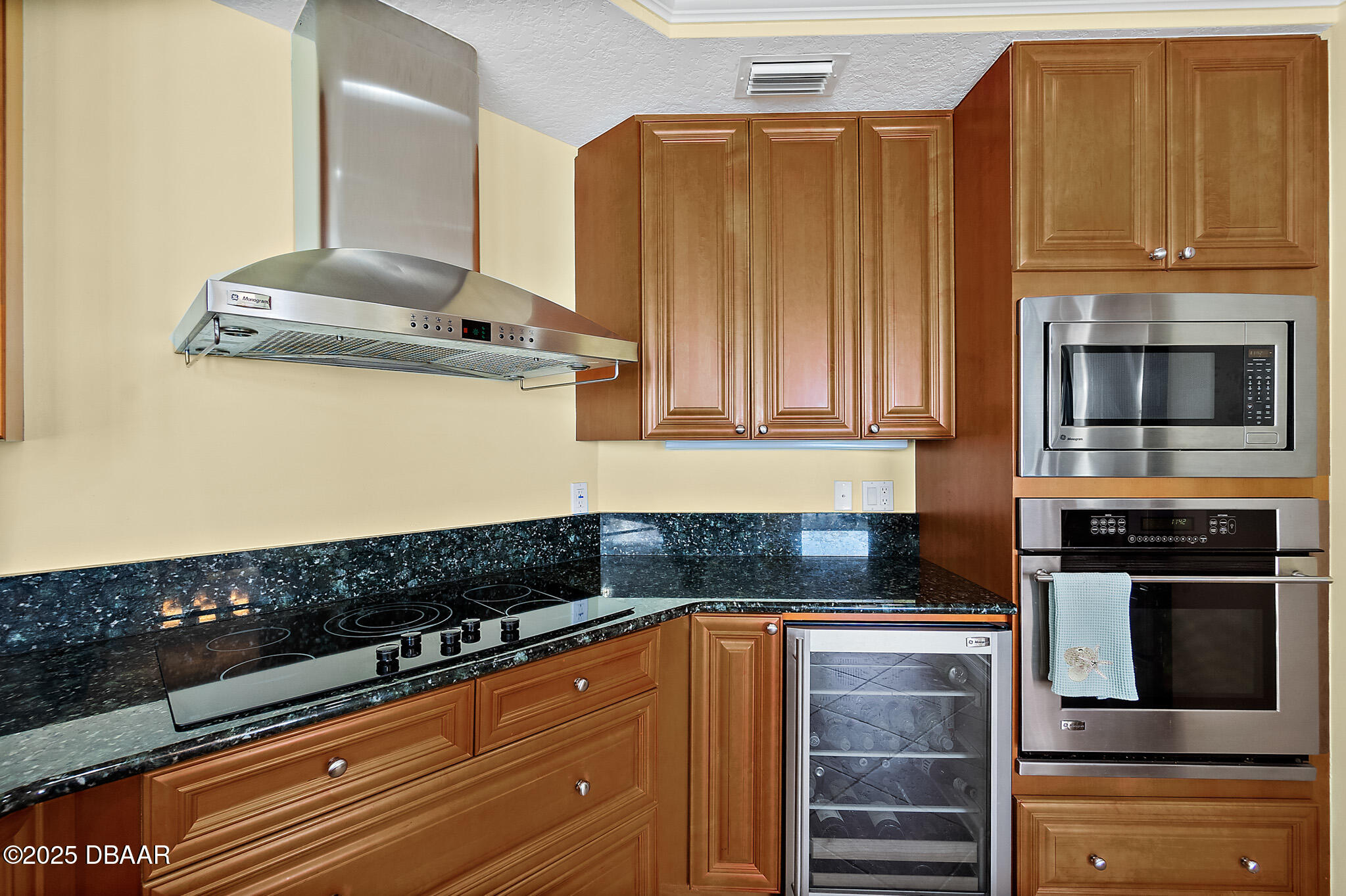 3343 S Atlantic Avenue Unit: 601