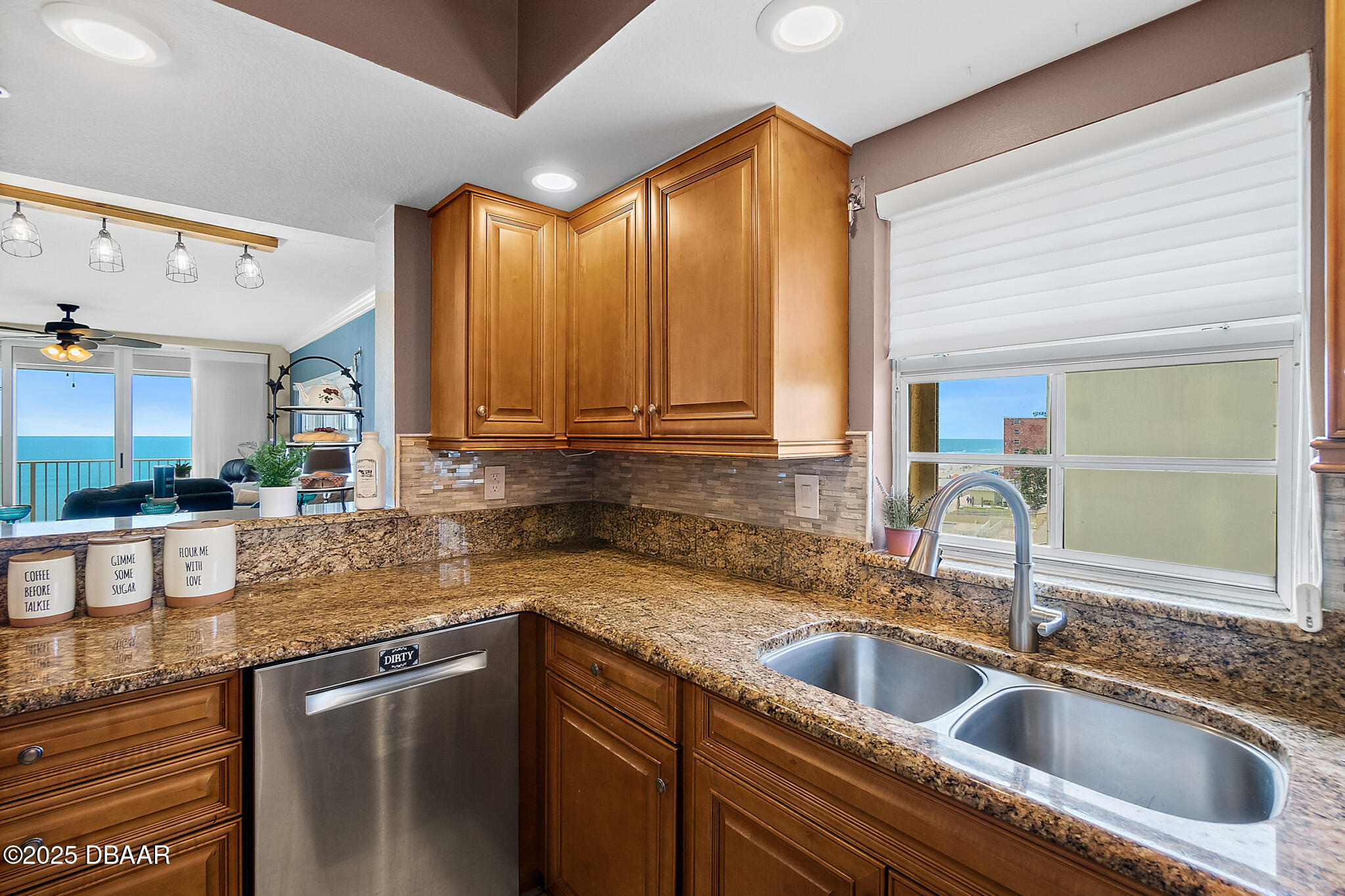 3145 S Atlantic Avenue Unit: 504