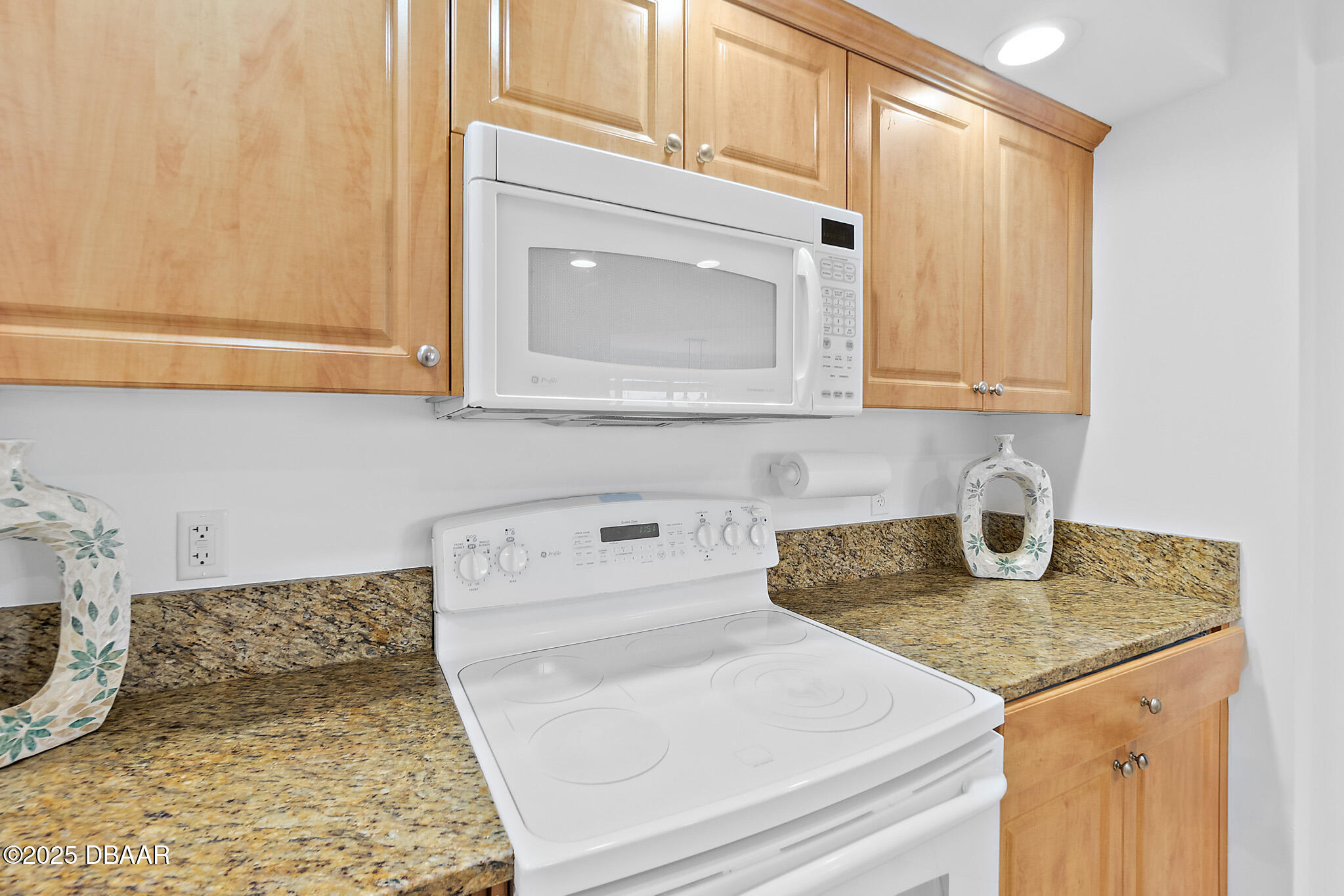 3315 S Atlantic Avenue Unit: 408