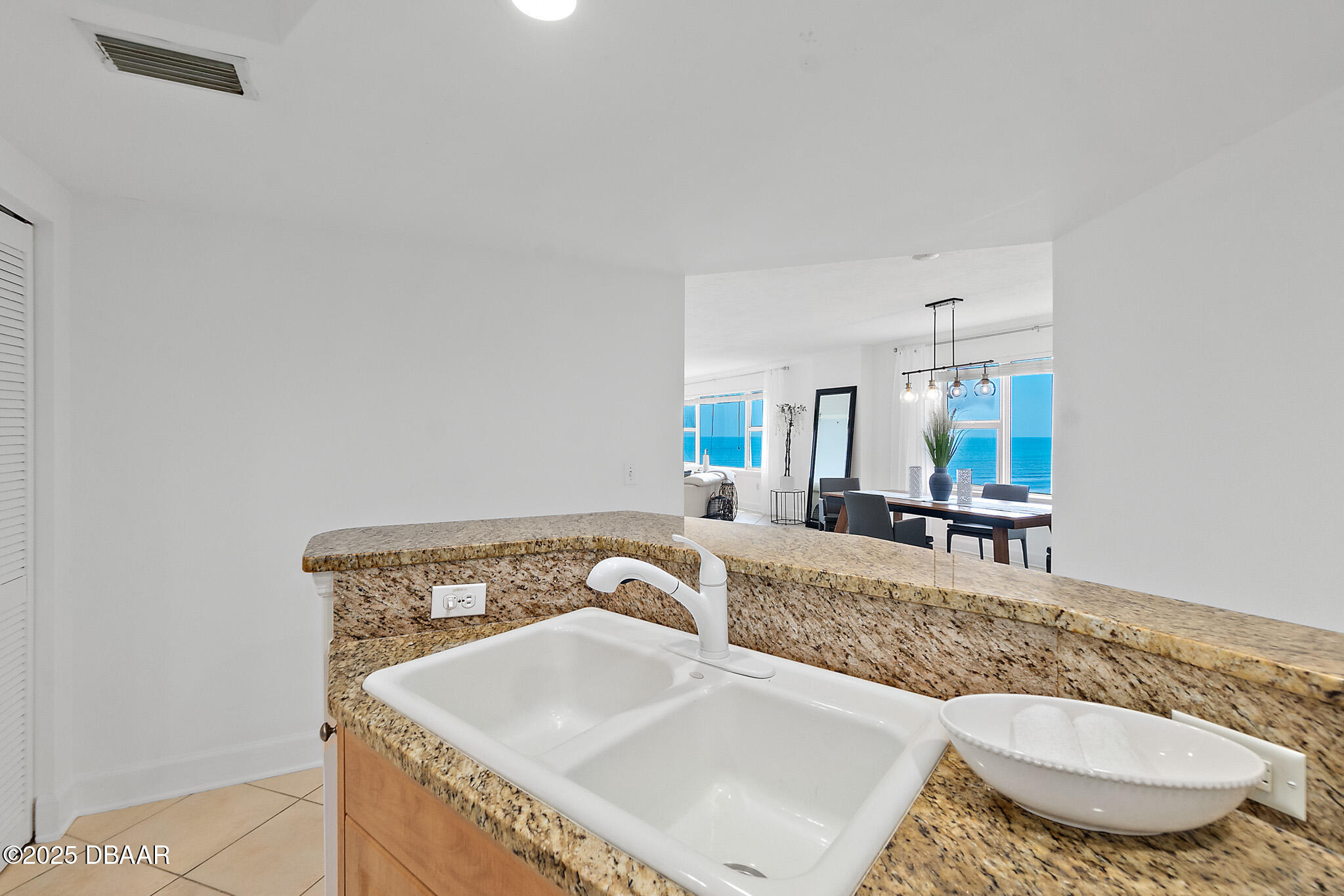3315 S Atlantic Avenue Unit: 408