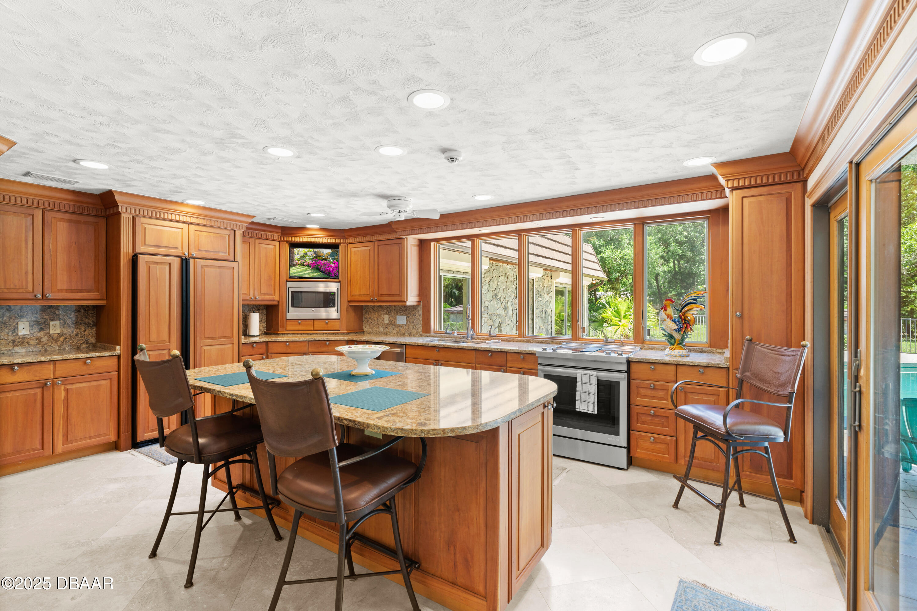 1010 Big Tree Road