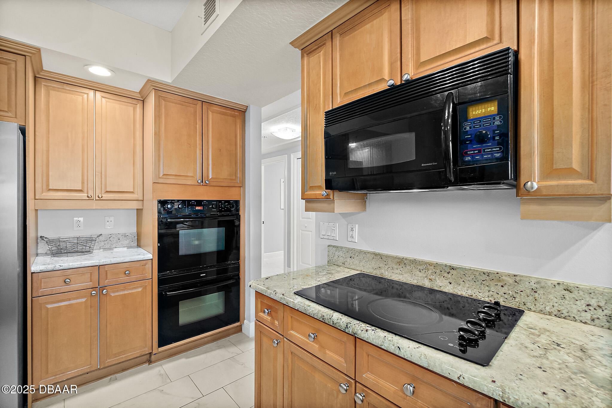 2901 S Atlantic Avenue, 502