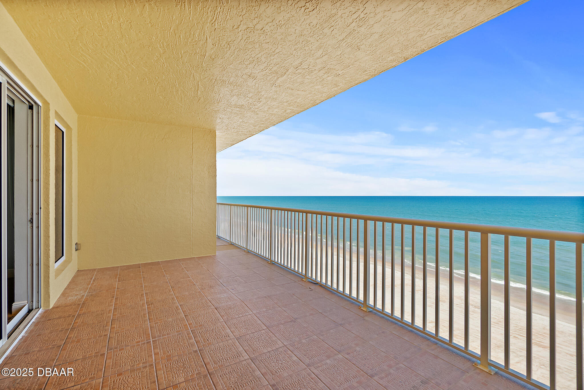 2901 S Atlantic Avenue, 502
