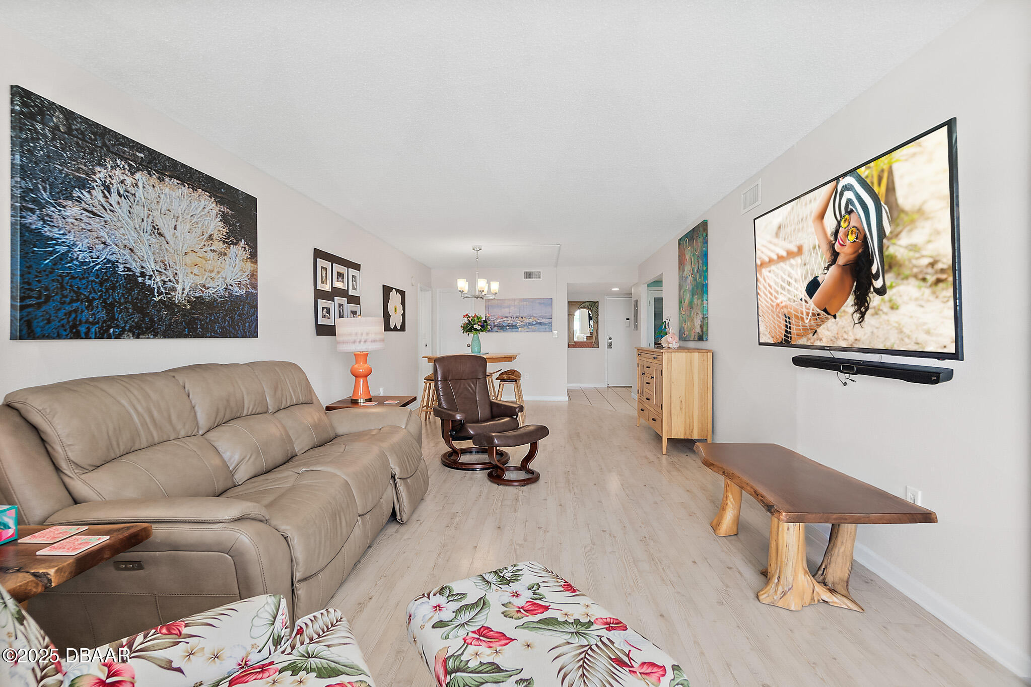 925 N Halifax Avenue, 102