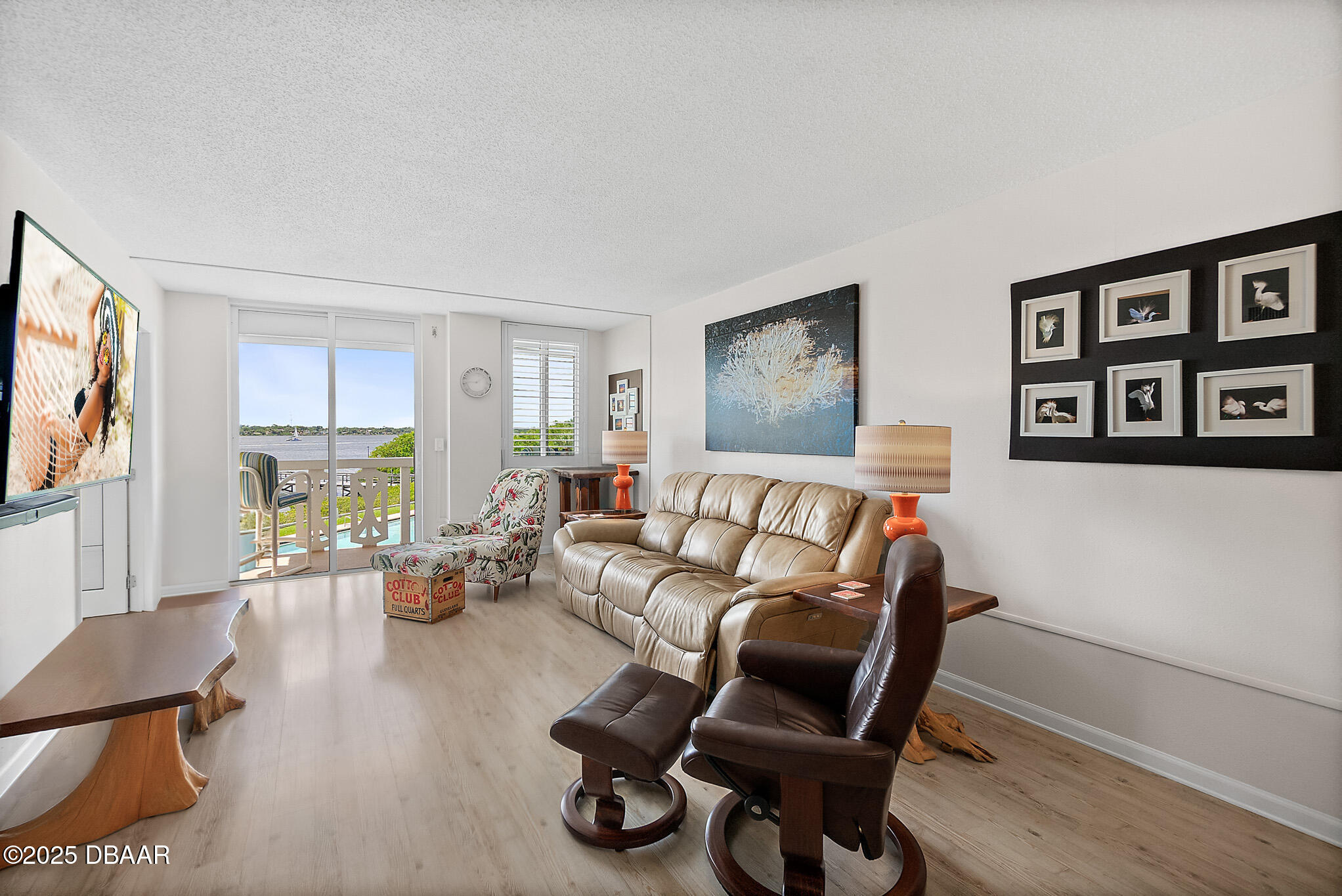 925 N Halifax Avenue, 102