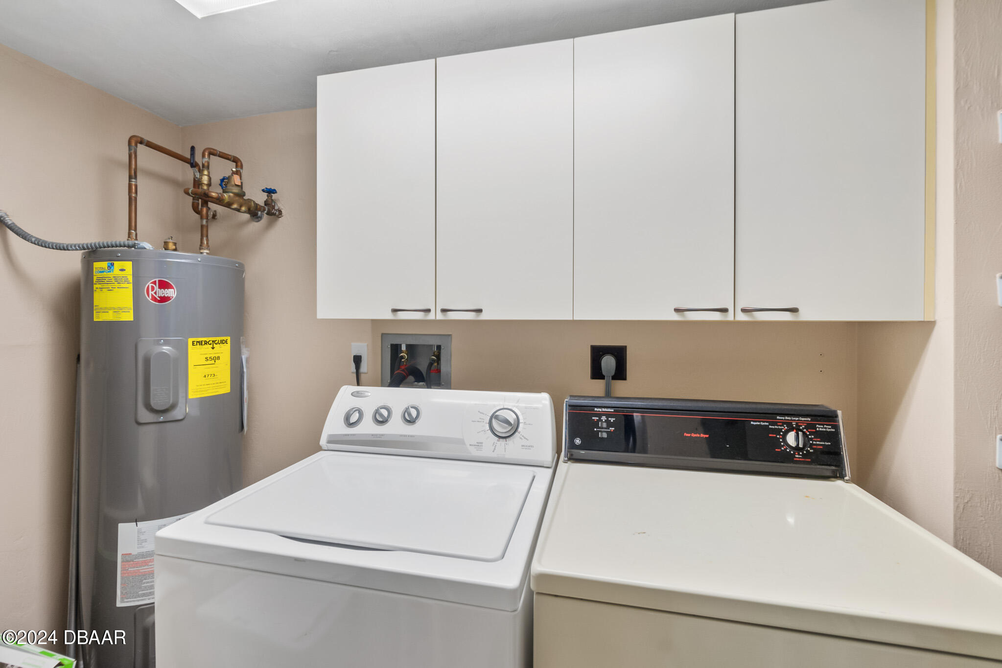2545 S Atlantic Avenue, 1005