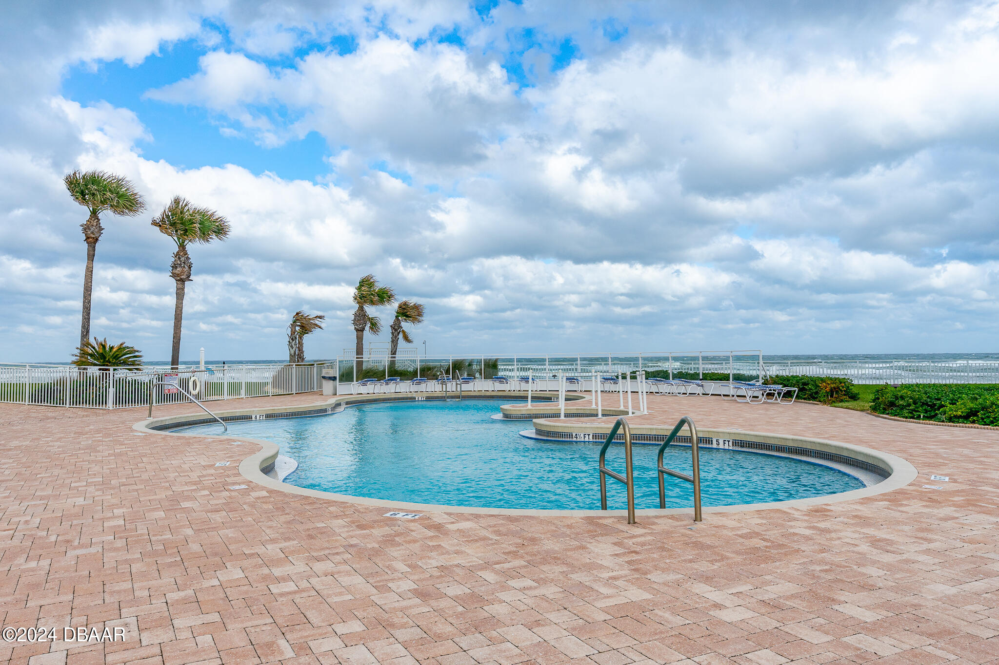 2545 S Atlantic Avenue, 1005