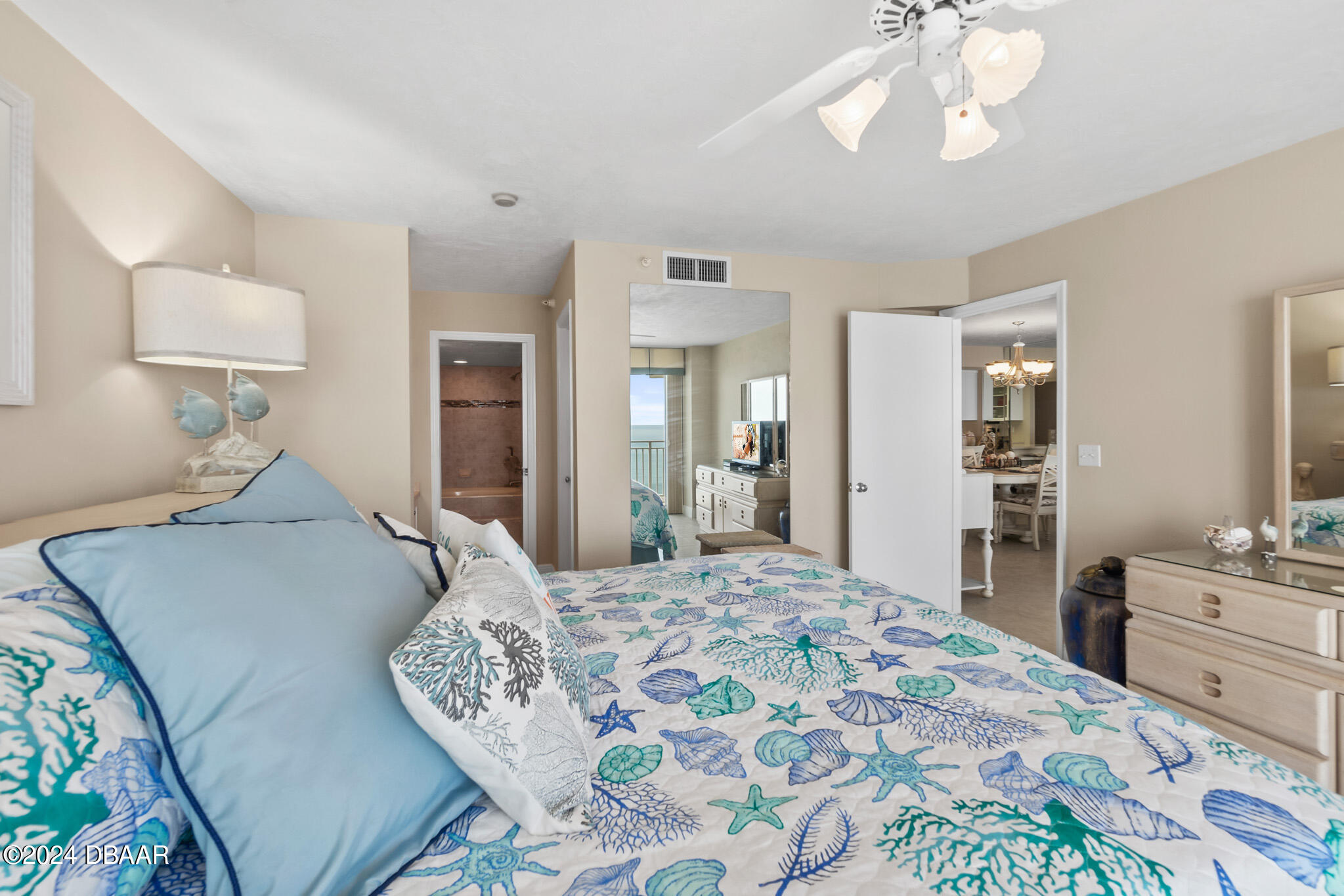 2545 S Atlantic Avenue, 1005
