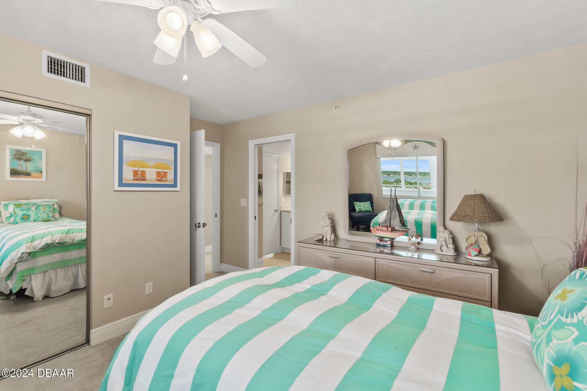 2545 S Atlantic Avenue, 1005