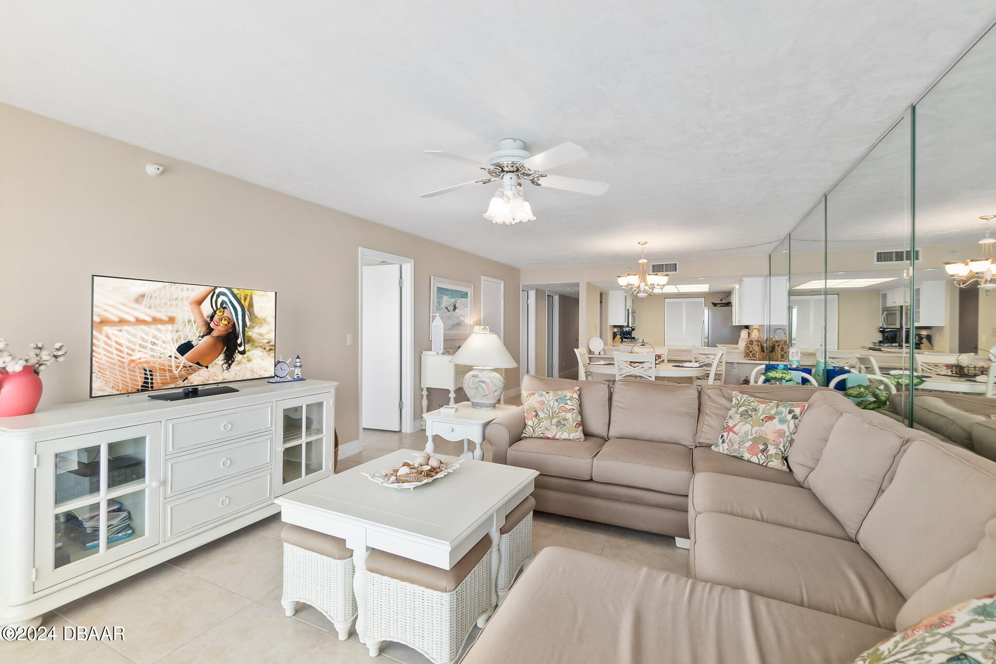 2545 S Atlantic Avenue, 1005