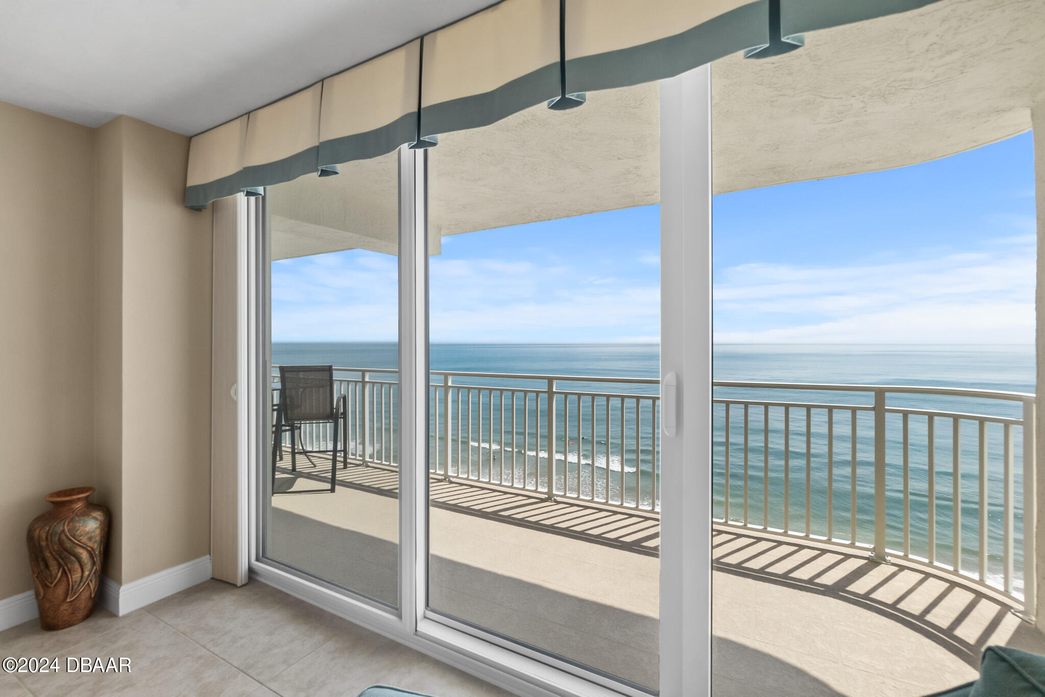 2545 S Atlantic Avenue, 1005