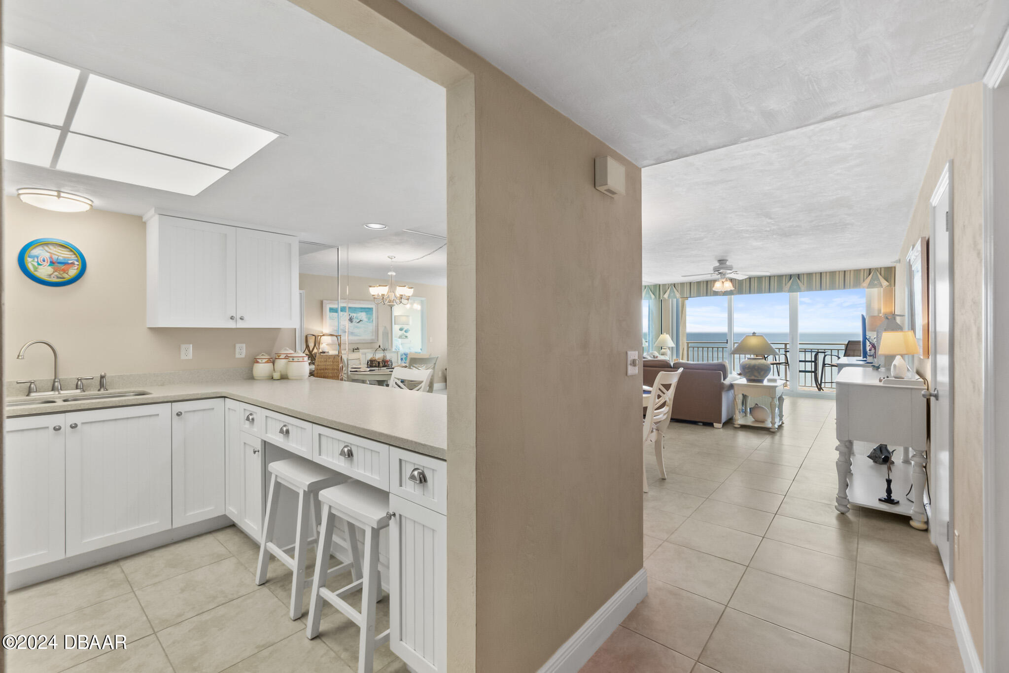 2545 S Atlantic Avenue, 1005