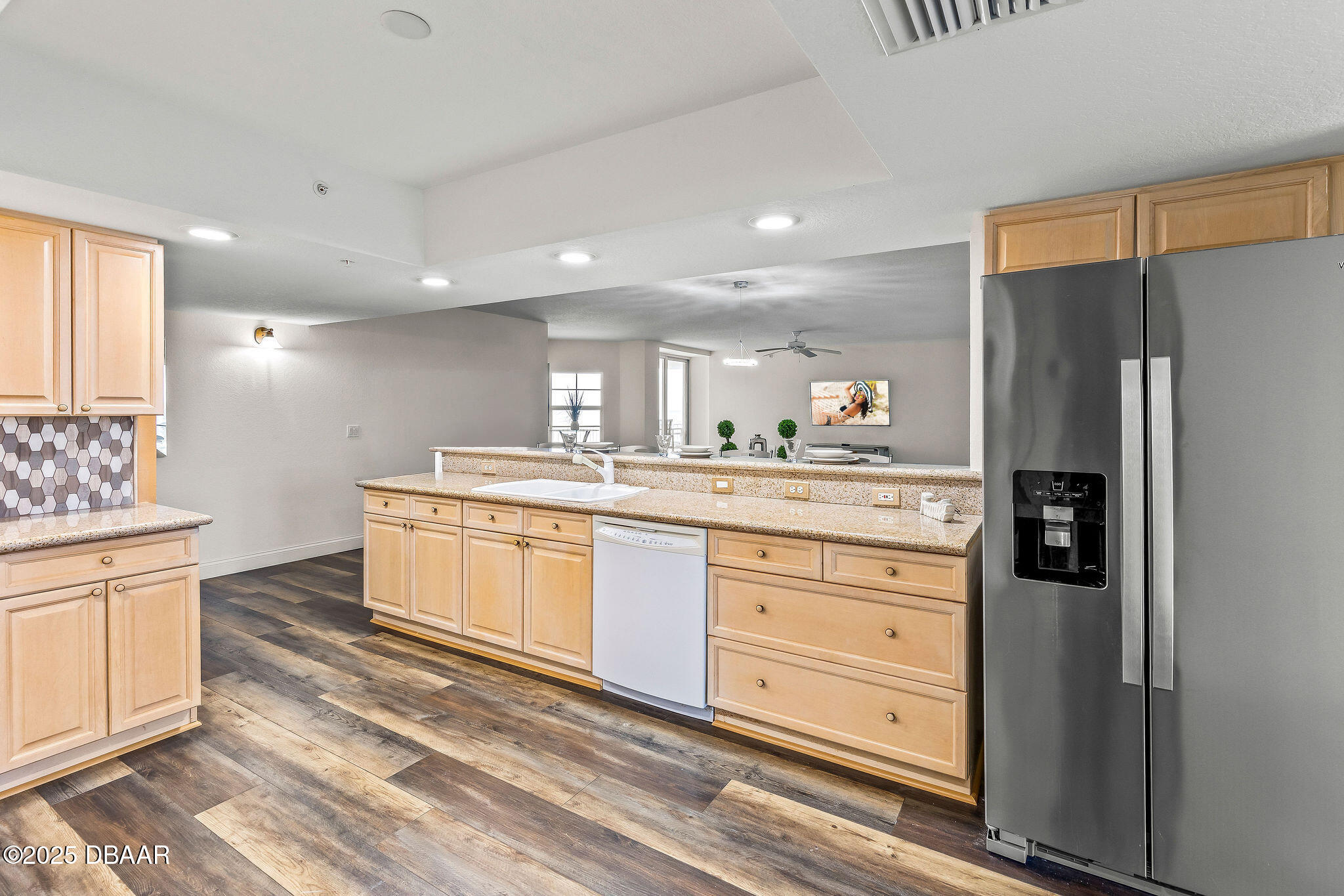 3145 S Atlantic Avenue Unit: 405