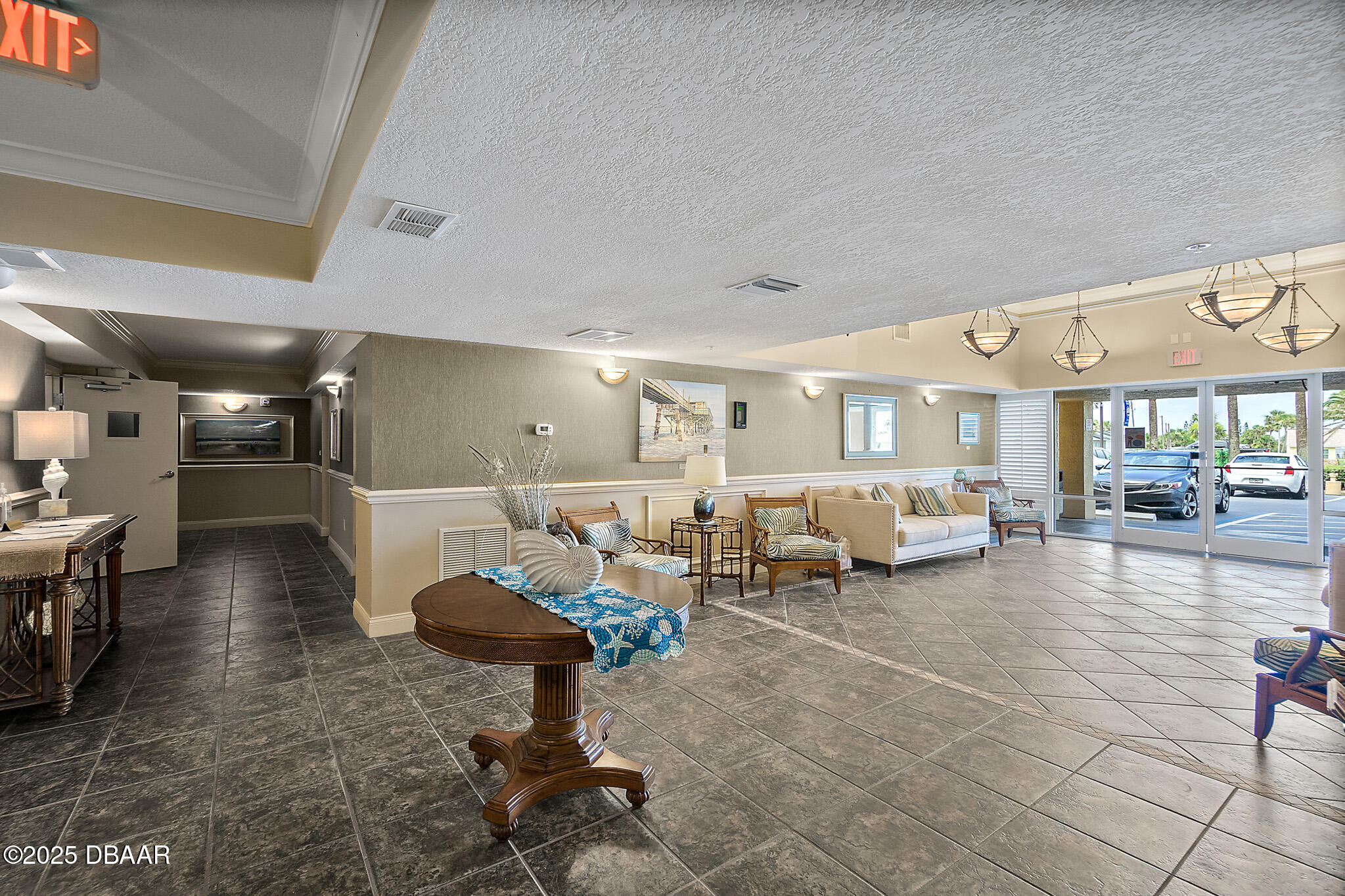 3145 S Atlantic Avenue Unit: 405