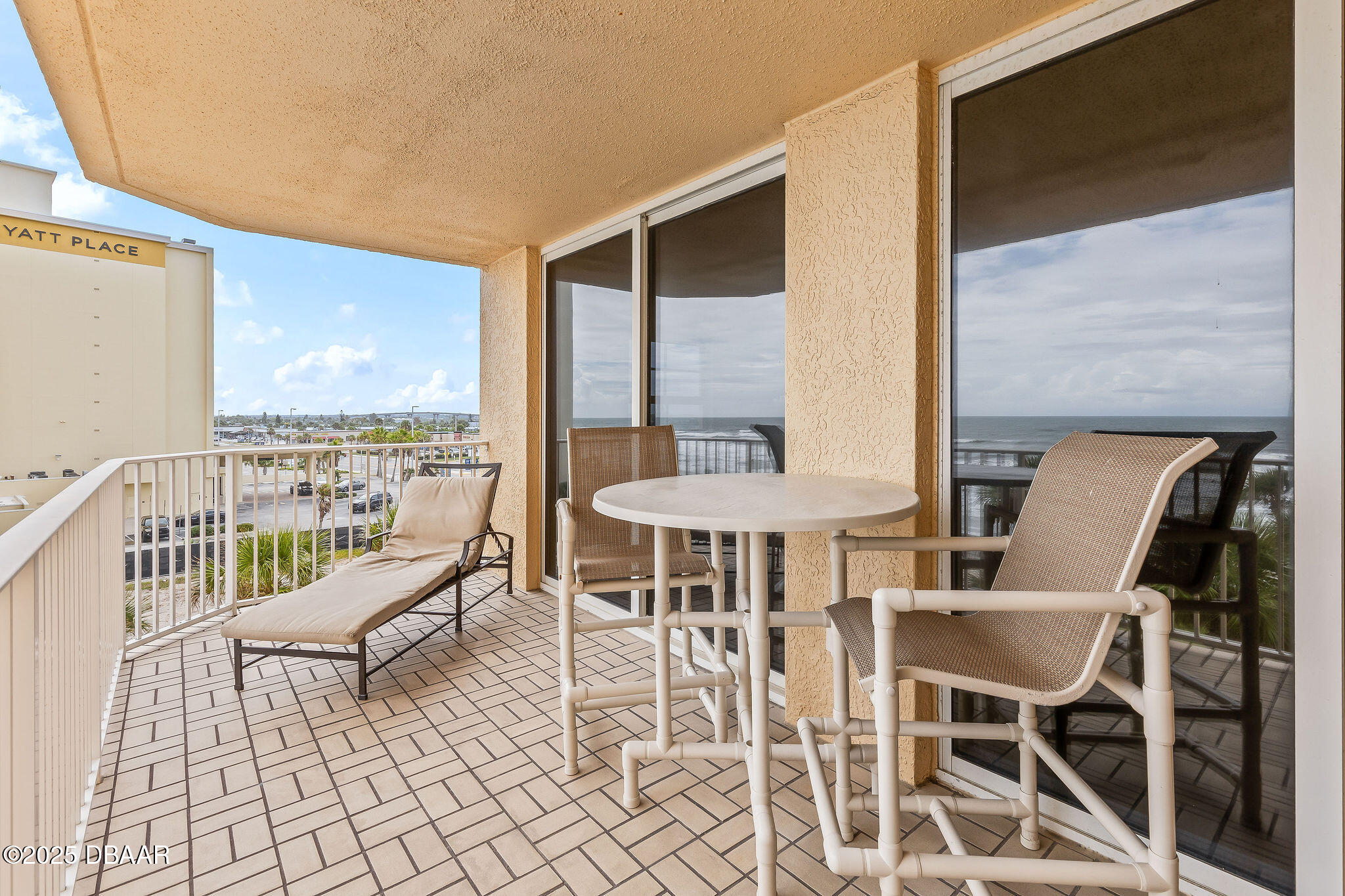 3145 S Atlantic Avenue Unit: 405