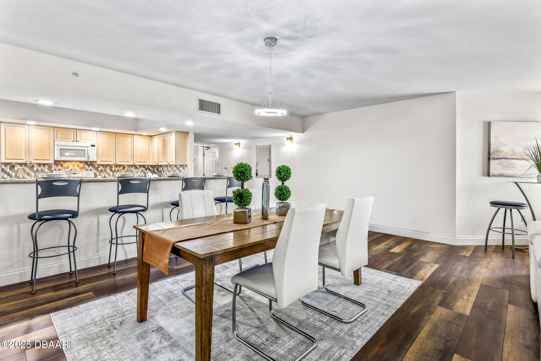 3145 S Atlantic Avenue Unit: 405