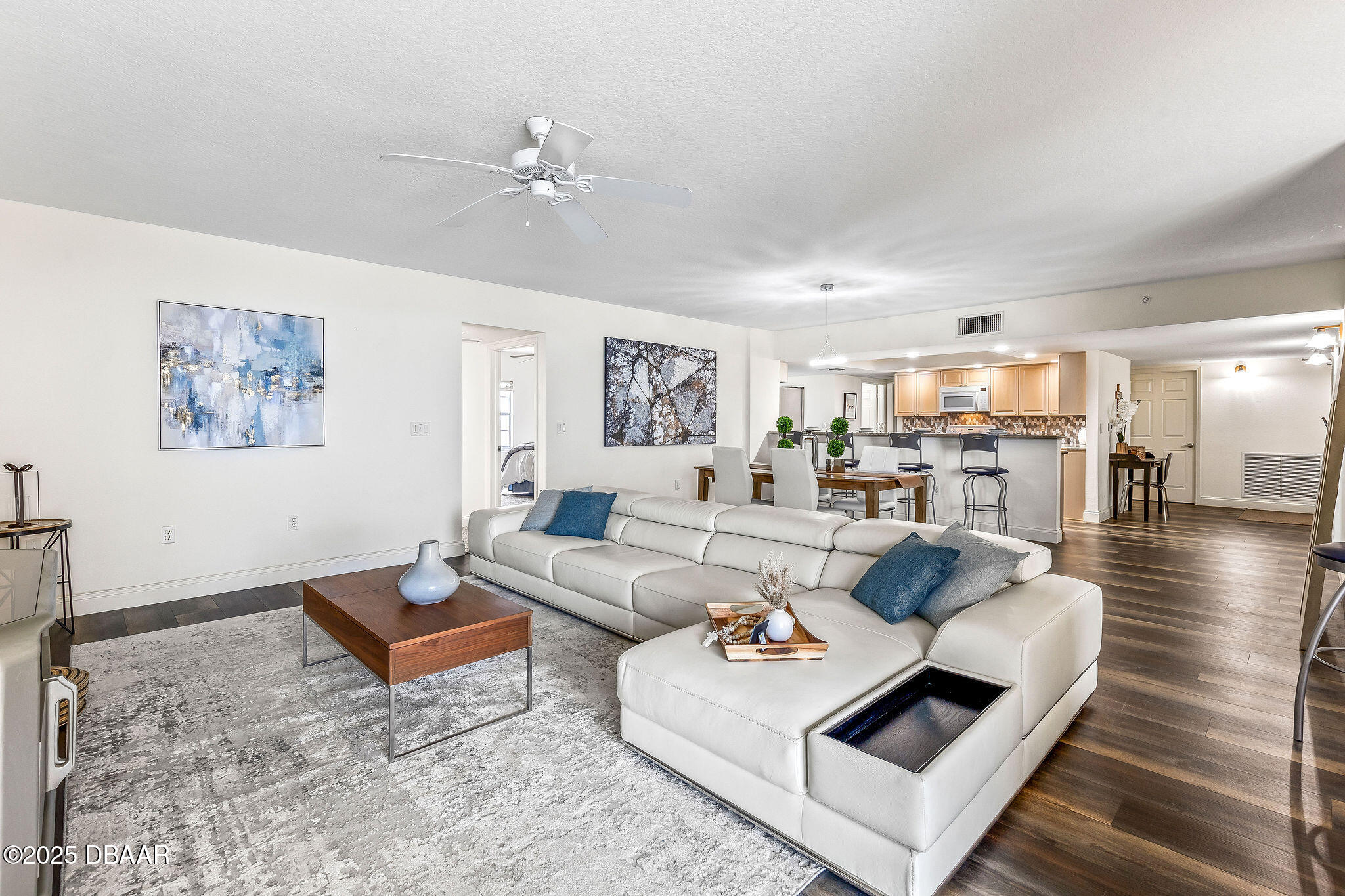 3145 S Atlantic Avenue Unit: 405