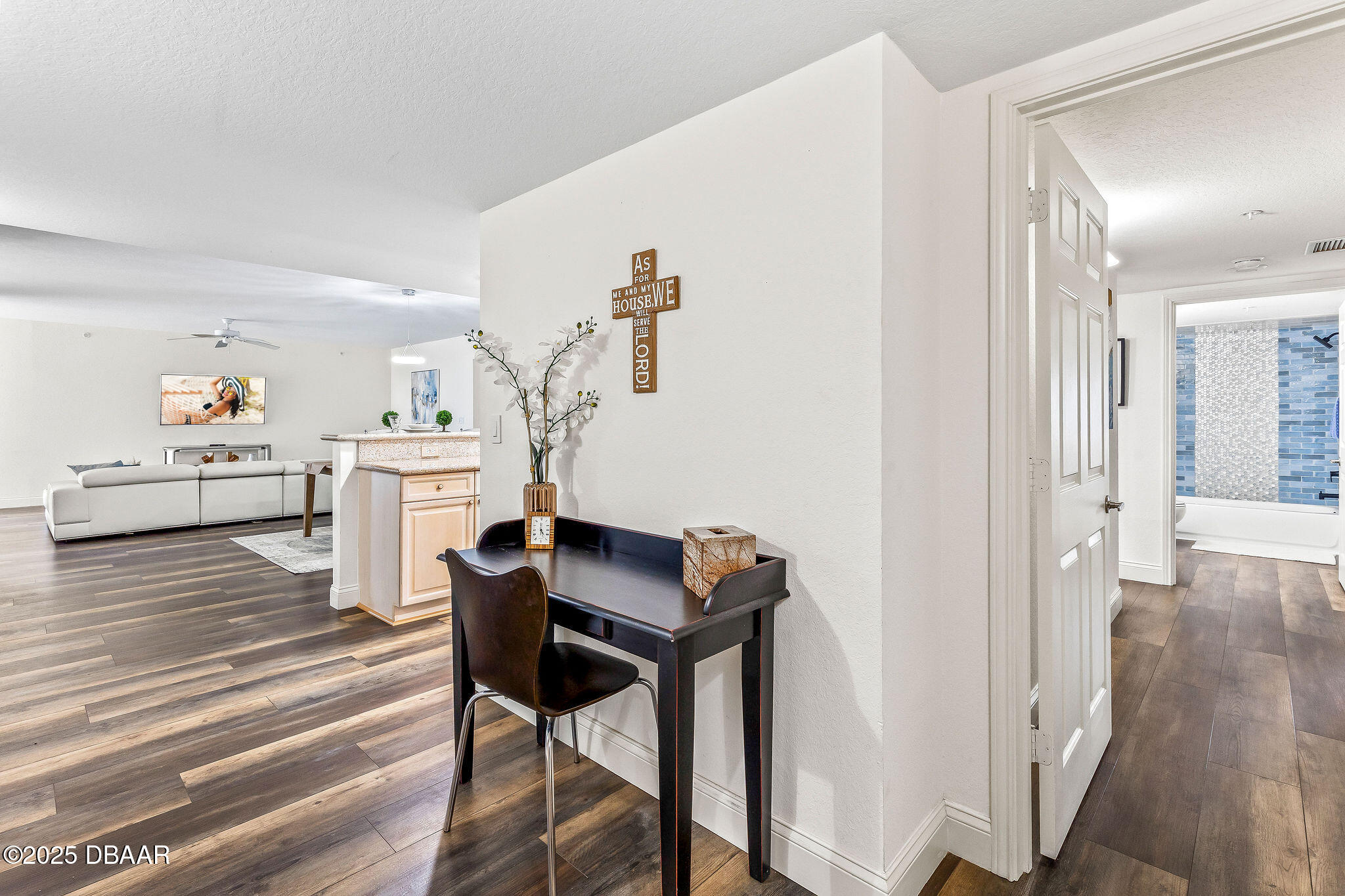 3145 S Atlantic Avenue Unit: 405