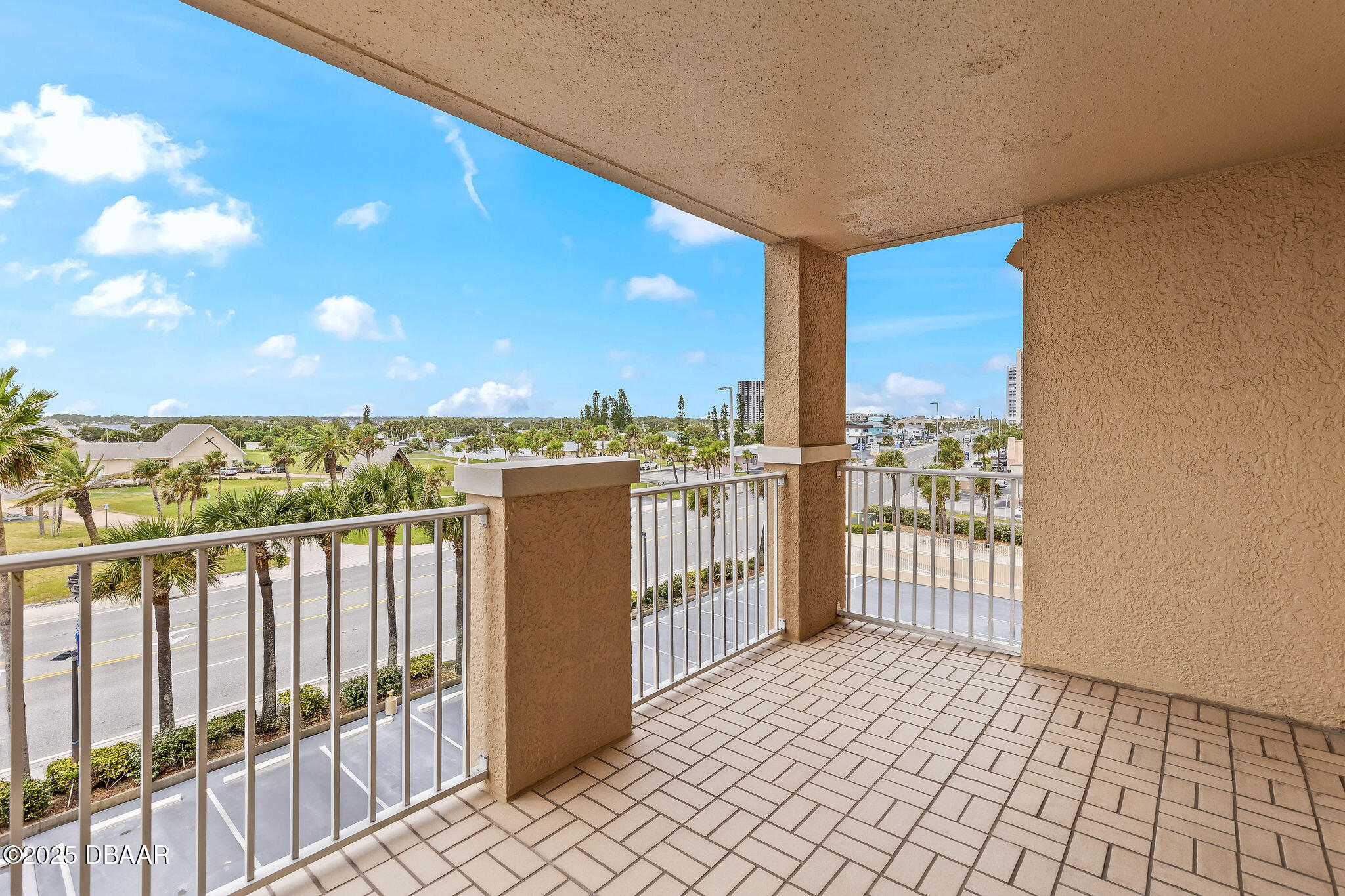 3145 S Atlantic Avenue Unit: 405