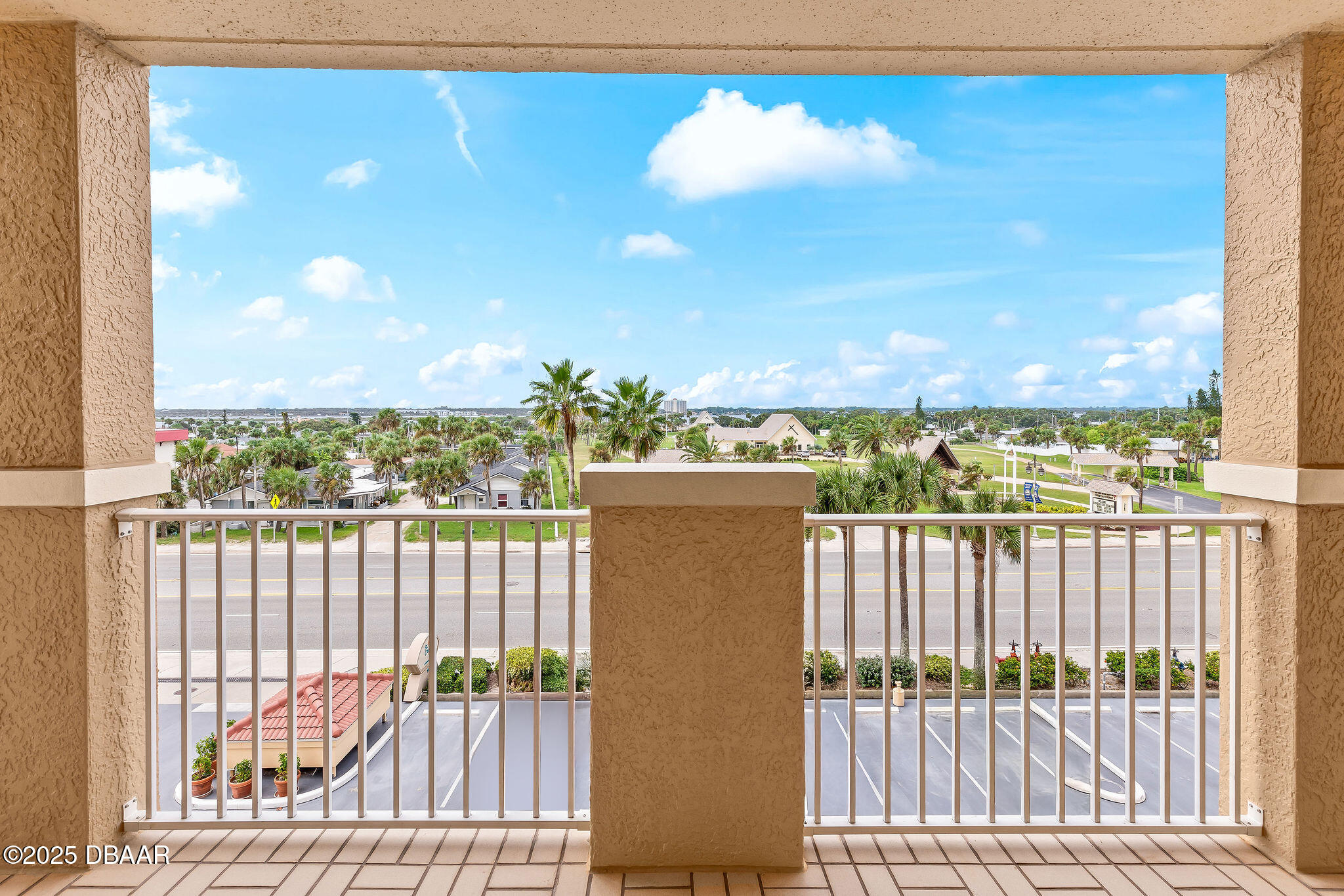 3145 S Atlantic Avenue Unit: 405