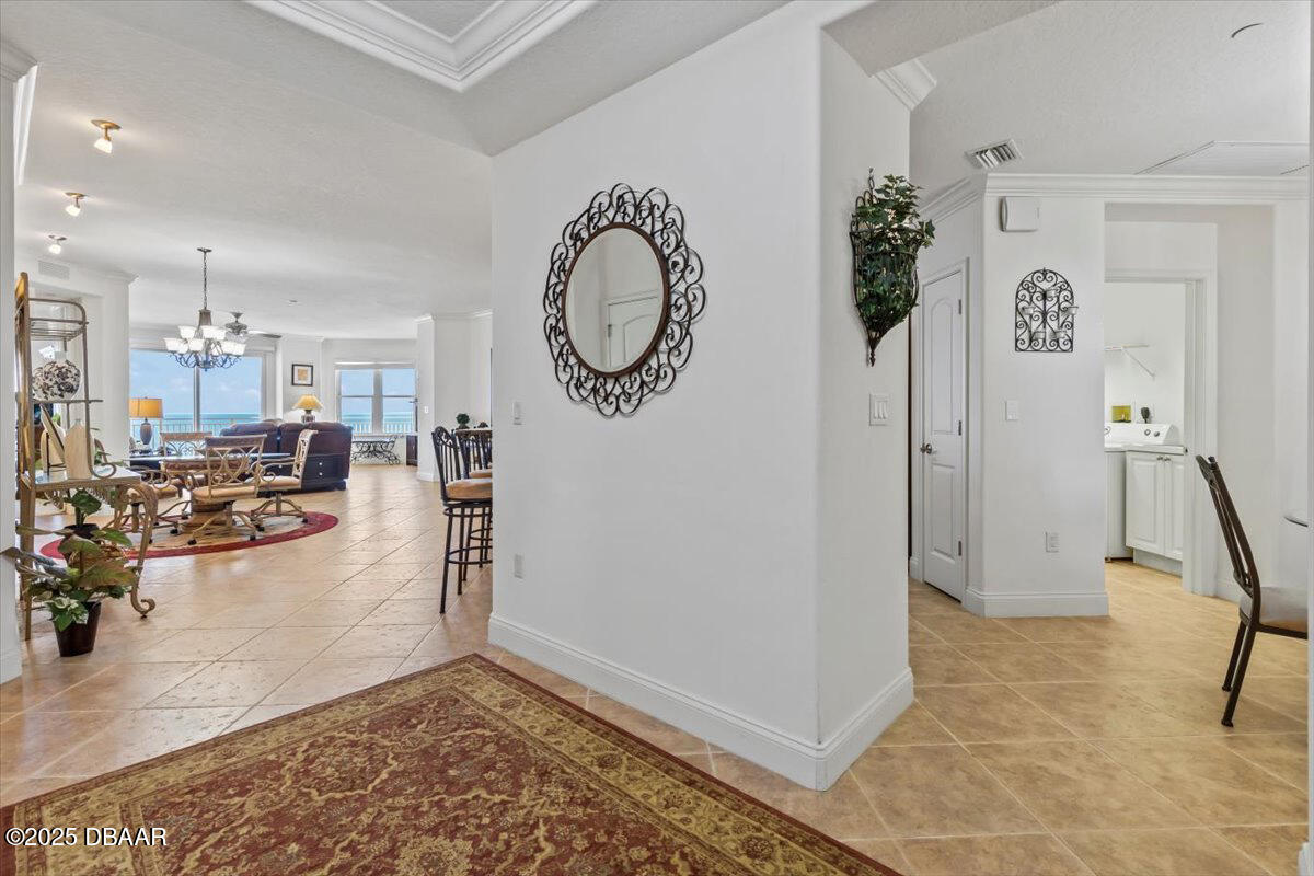 2515 S Atlantic Avenue, 1107