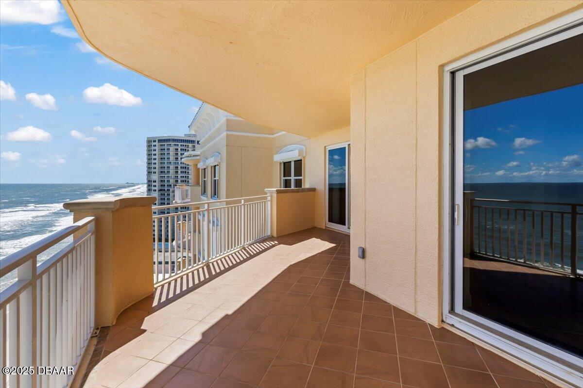 2515 S Atlantic Avenue, 1107