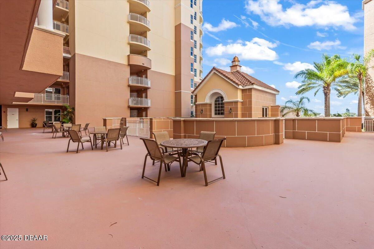 2515 S Atlantic Avenue, 1107