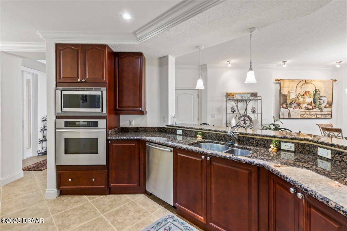 2515 S Atlantic Avenue, 1107