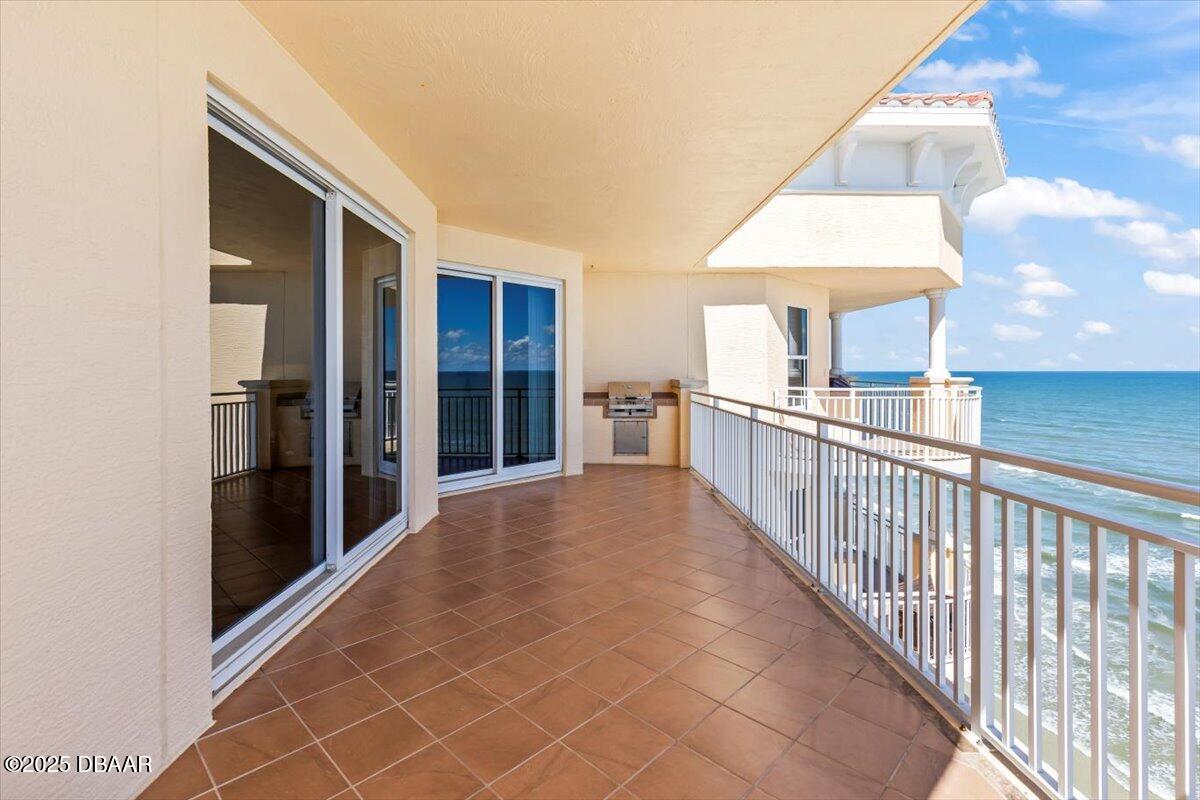 2515 S Atlantic Avenue, 1107