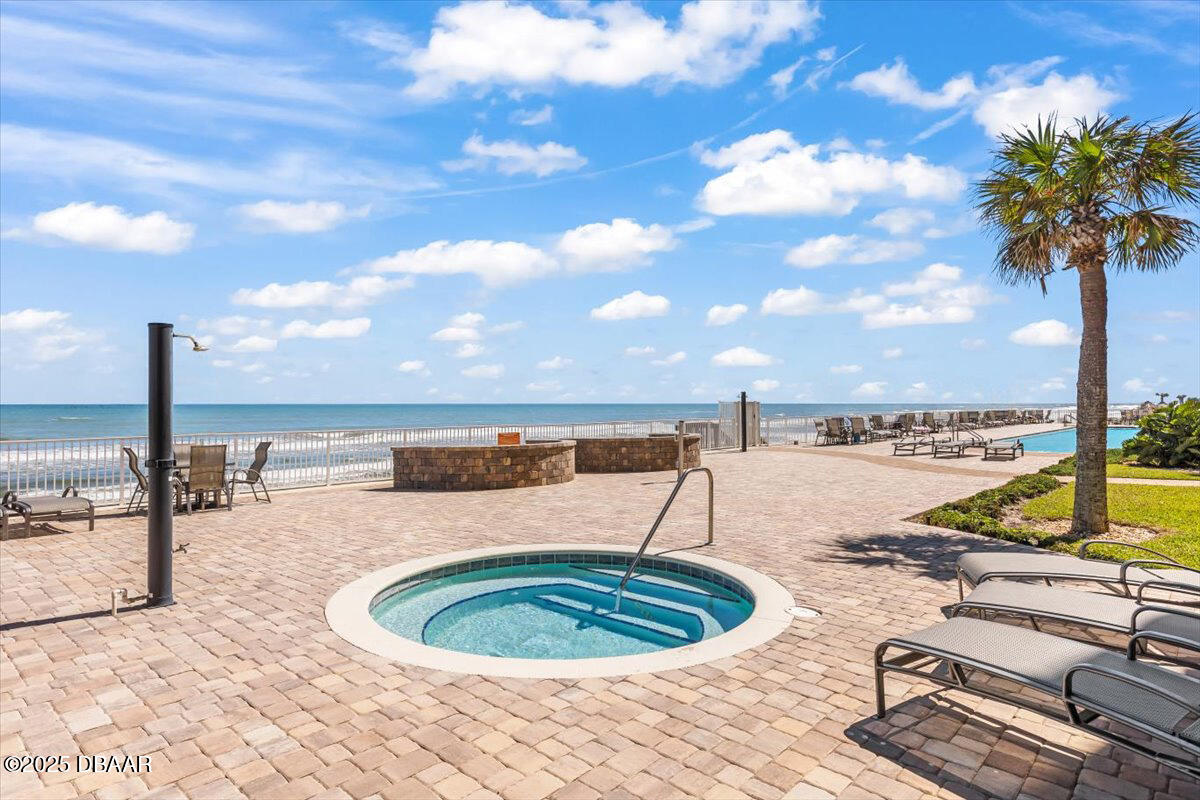 2515 S Atlantic Avenue, 1107